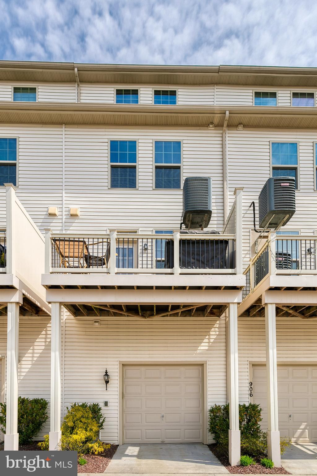 O'DONNELL SQUARE - Residential Lease