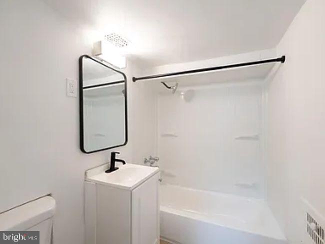 MOUNT VERNON PLACE HISTORIC DISTRICT - Residential Lease