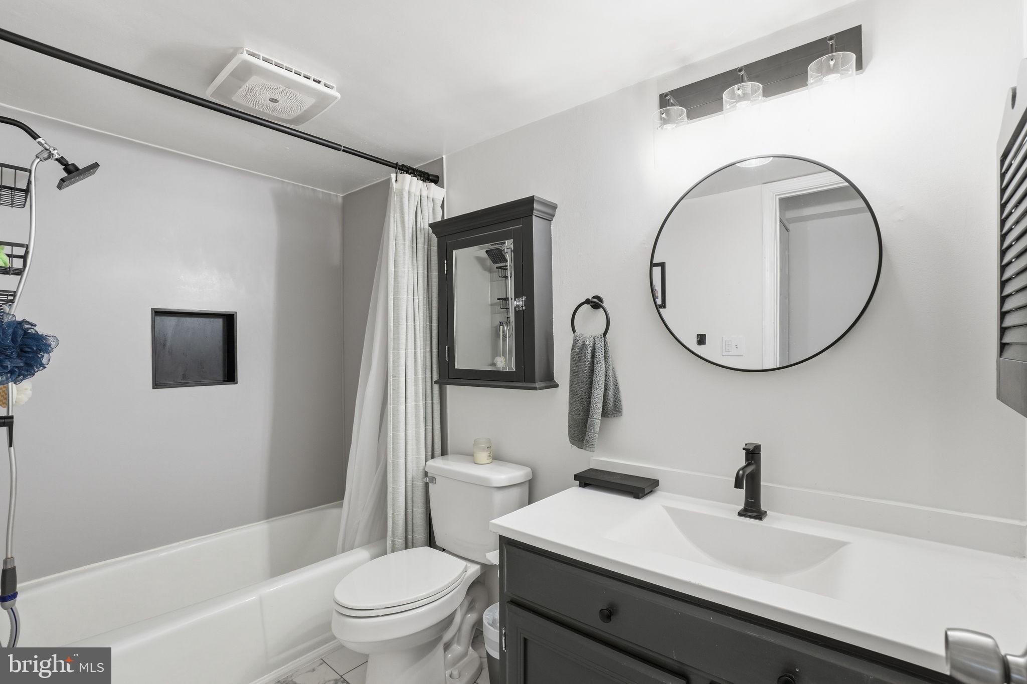 THE COLONIES - Residential