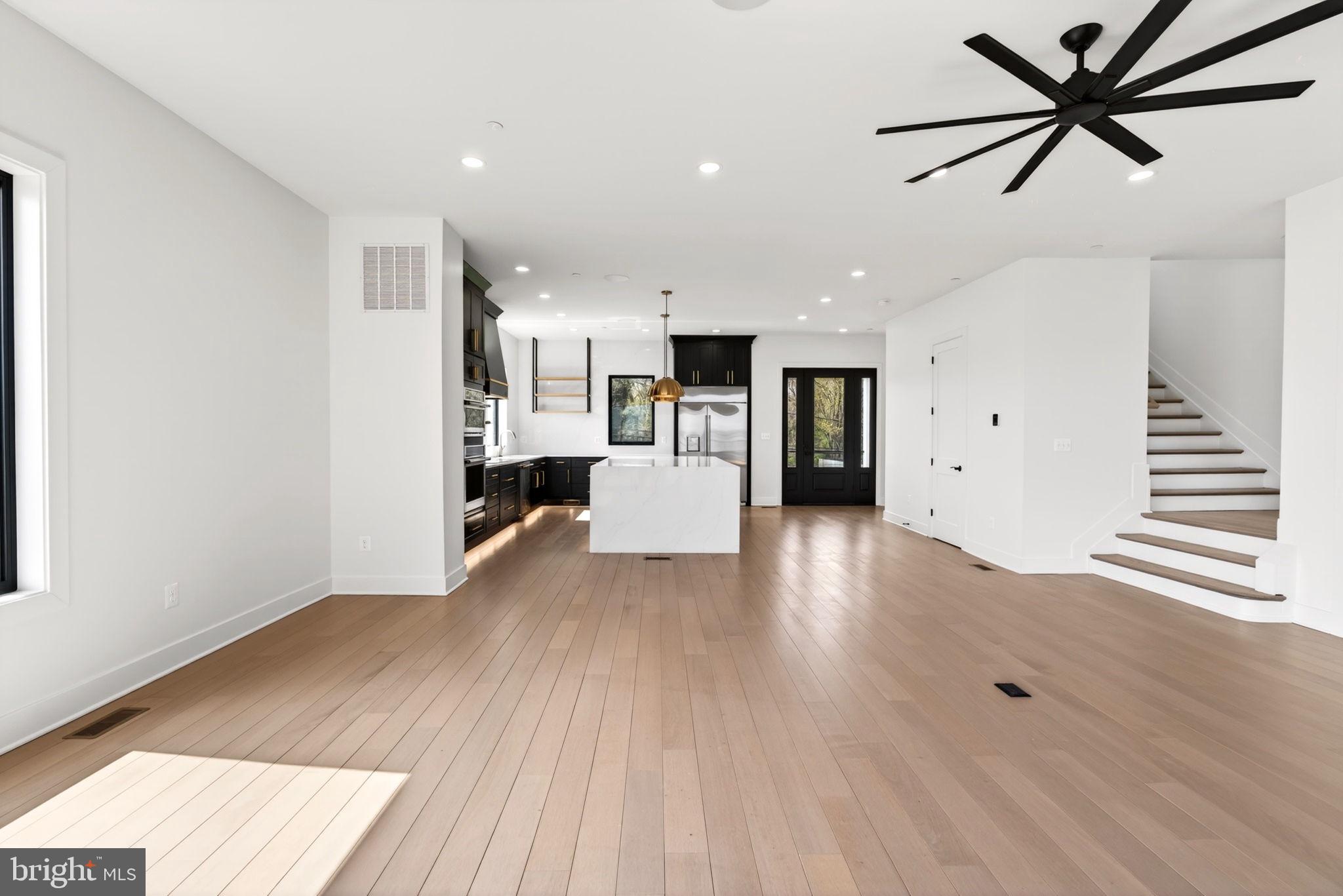 SWAN POINT - Residential