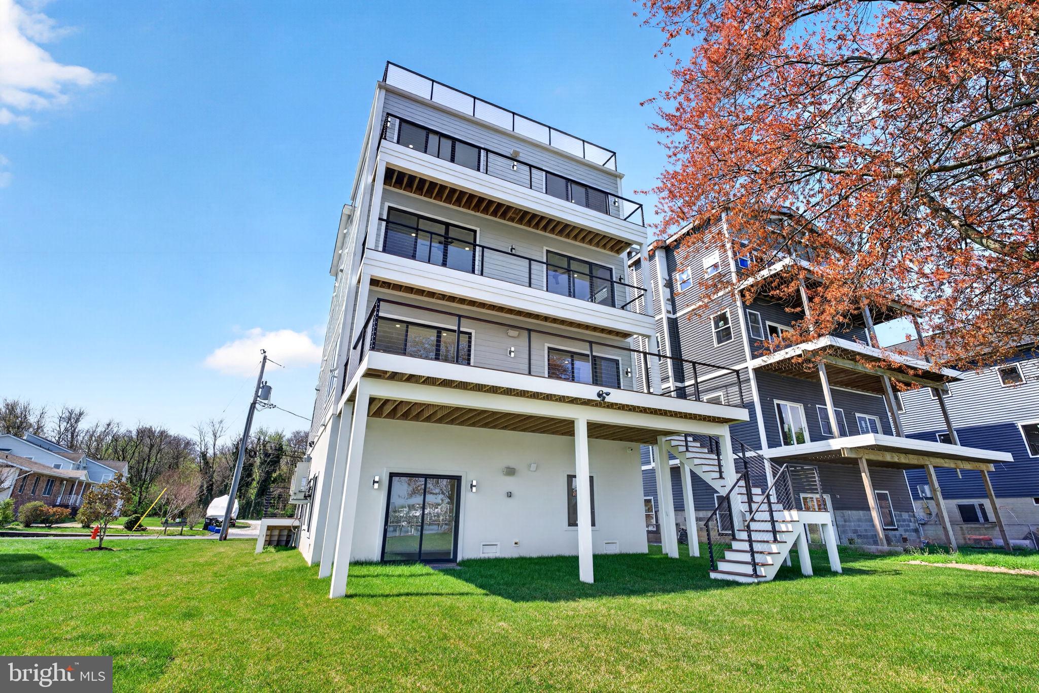 SWAN POINT - Residential