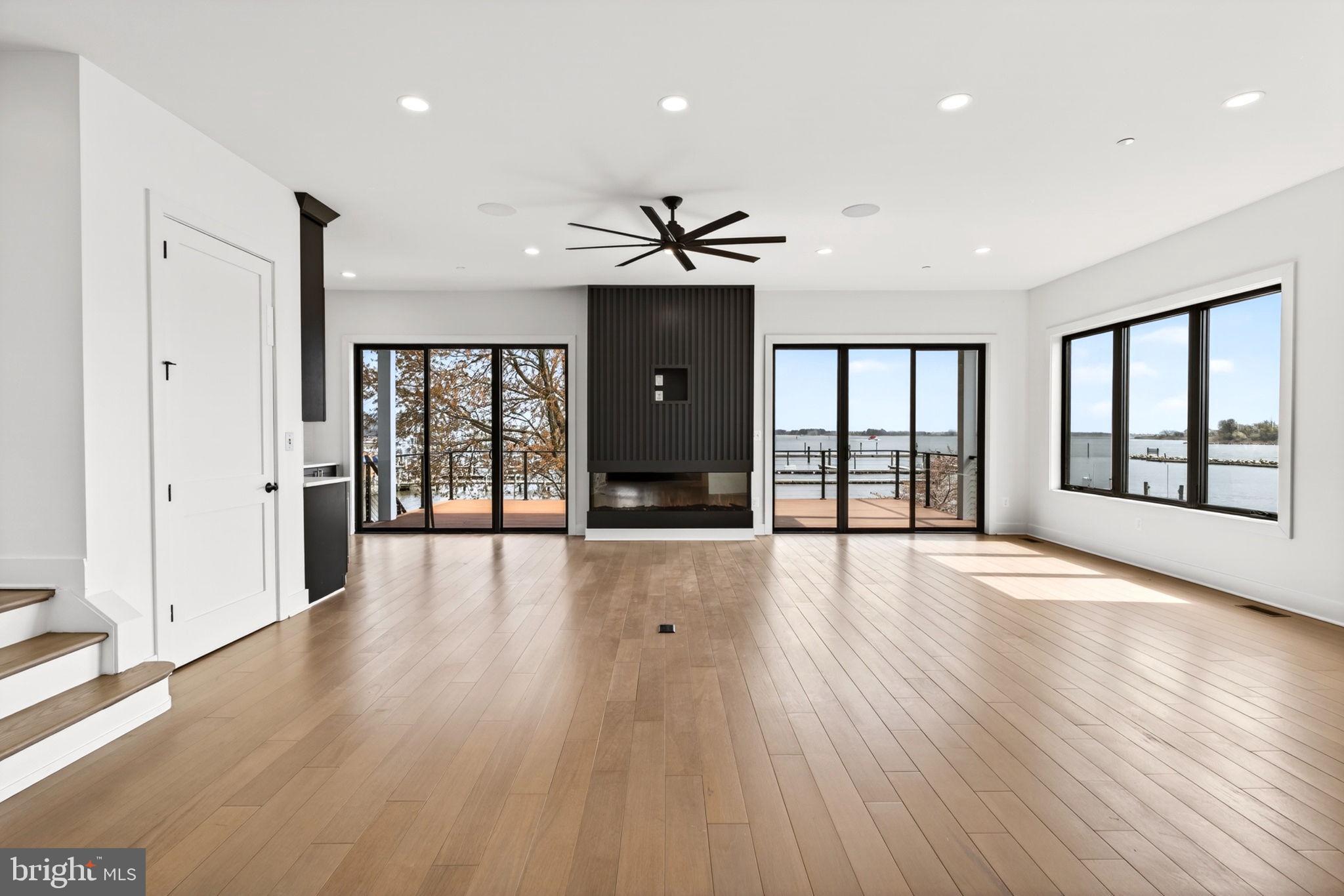 SWAN POINT - Residential