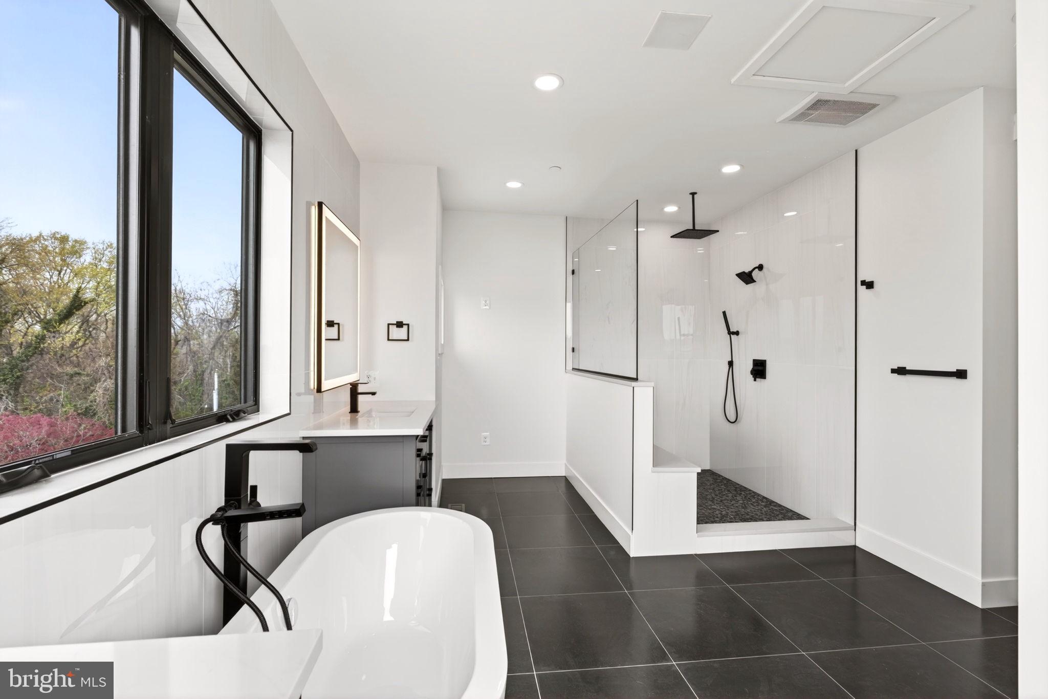 SWAN POINT - Residential