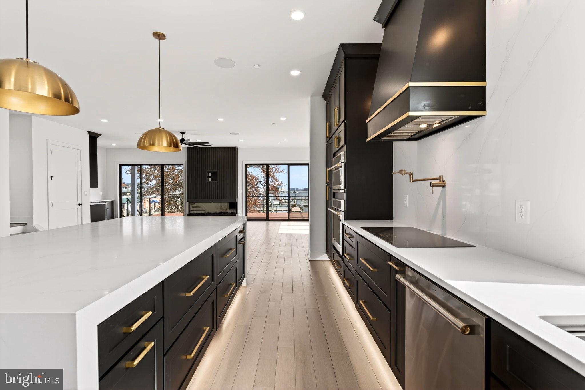 SWAN POINT - Residential