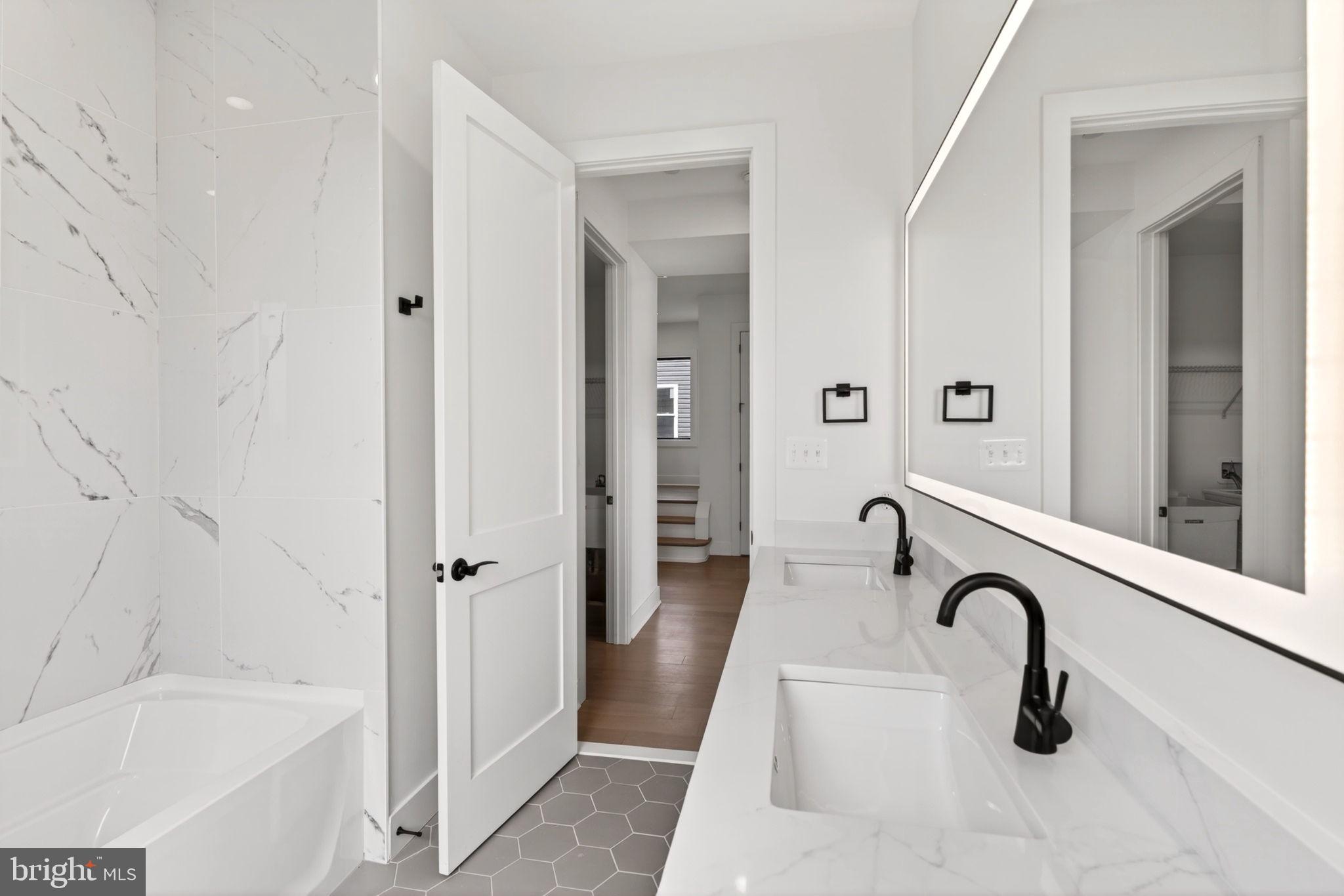 SWAN POINT - Residential