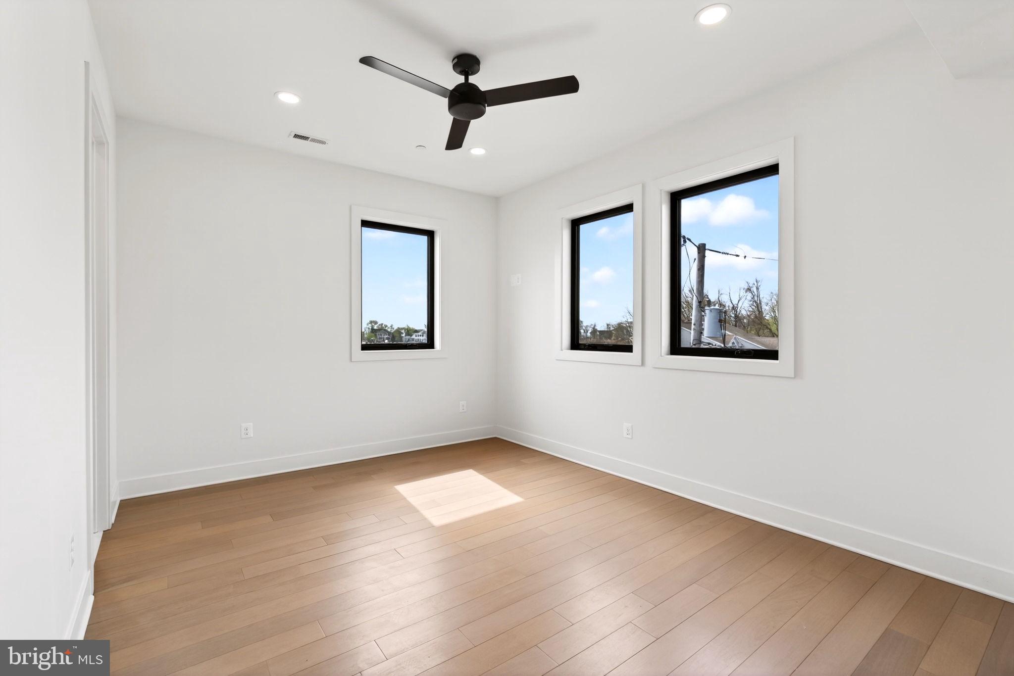 SWAN POINT - Residential