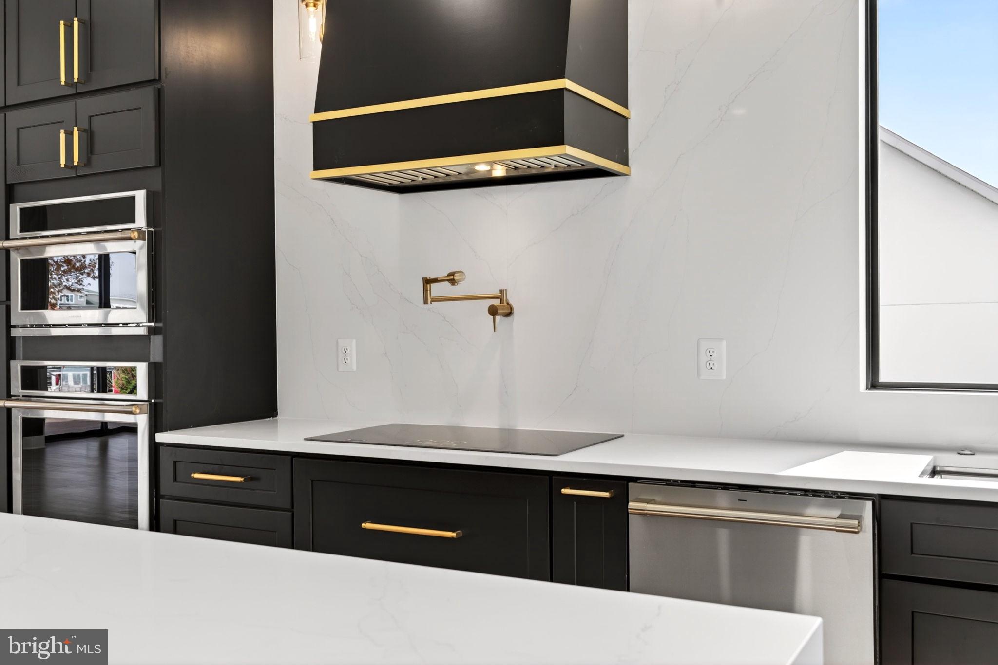 SWAN POINT - Residential