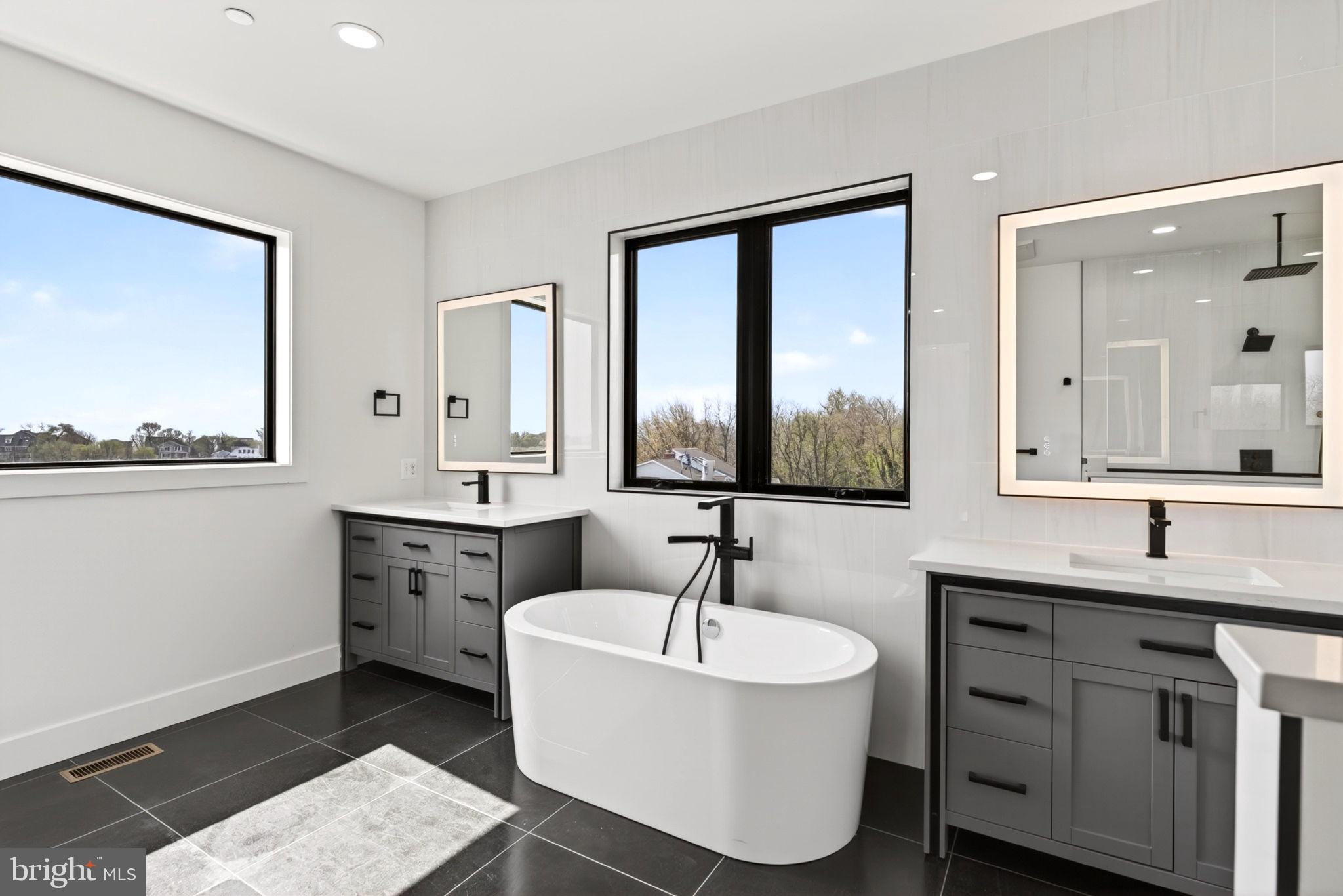 SWAN POINT - Residential