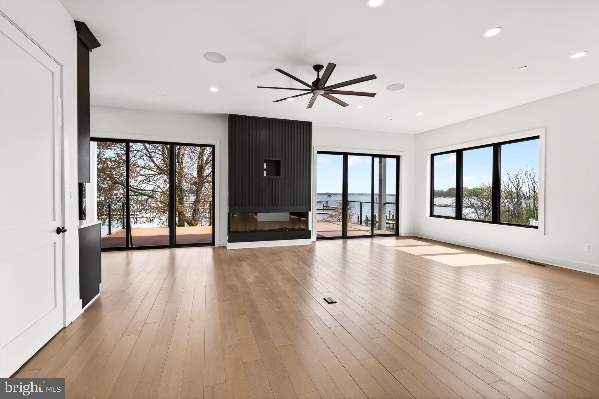 SWAN POINT - Residential