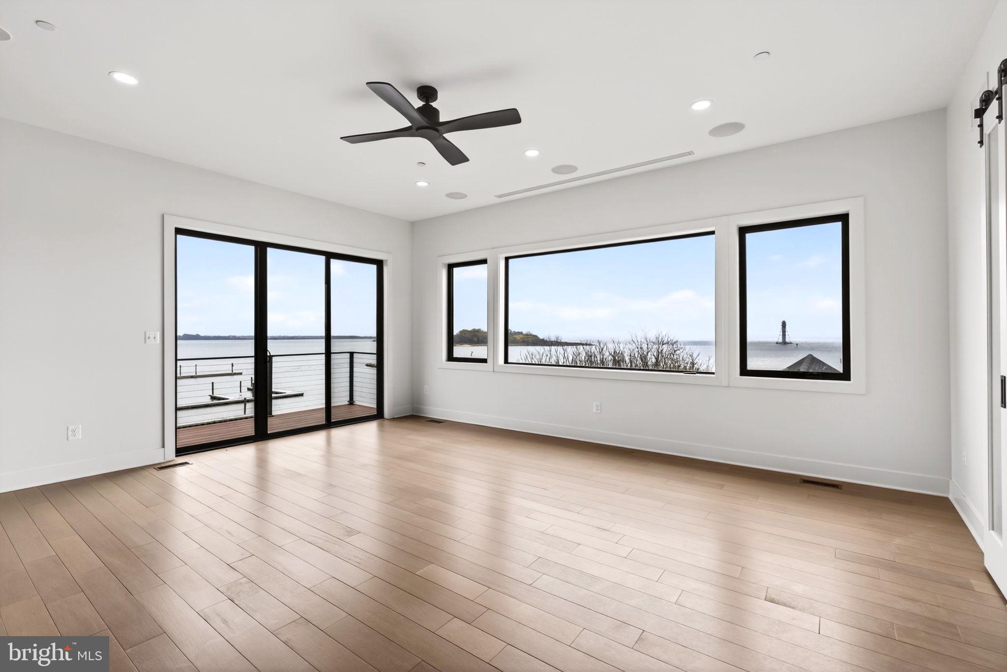 SWAN POINT - Residential