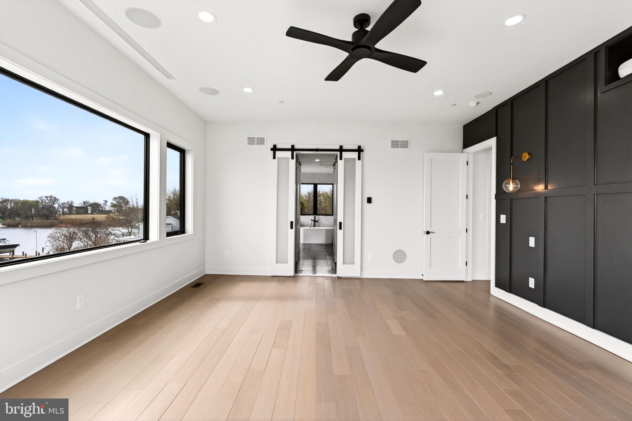 SWAN POINT - Residential