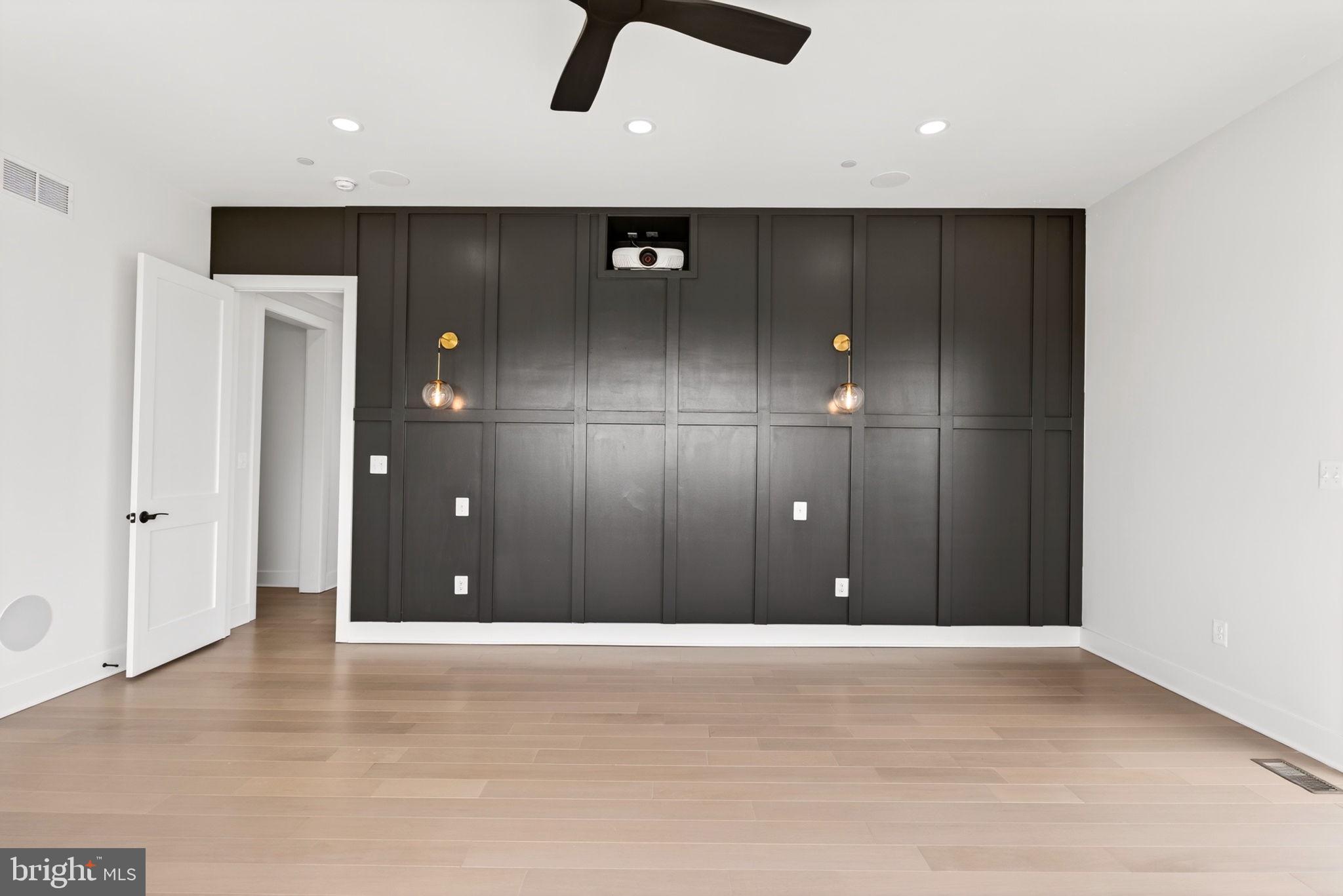 SWAN POINT - Residential