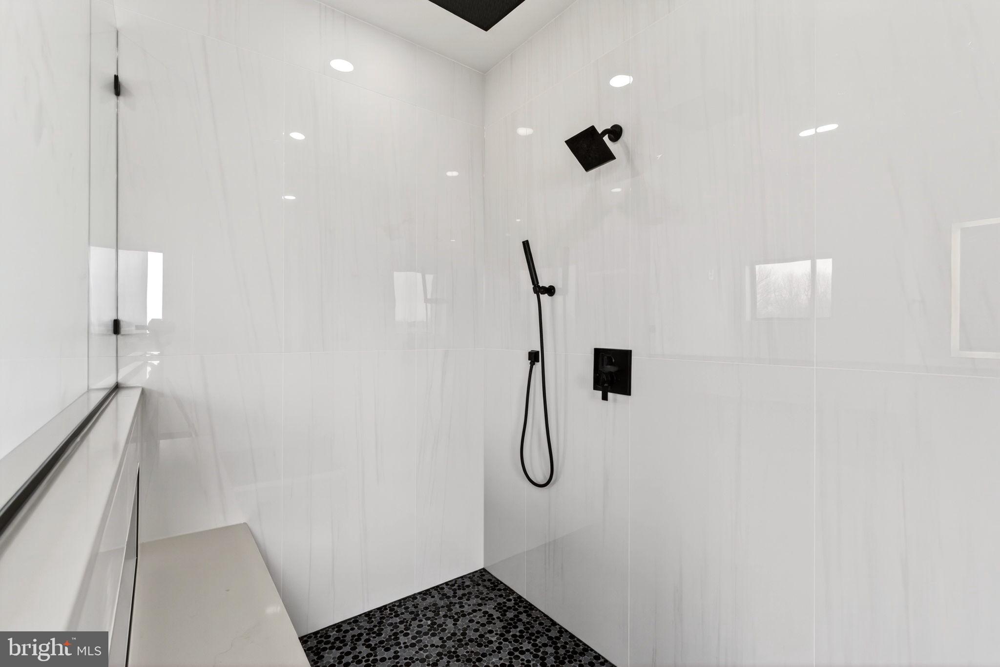 SWAN POINT - Residential