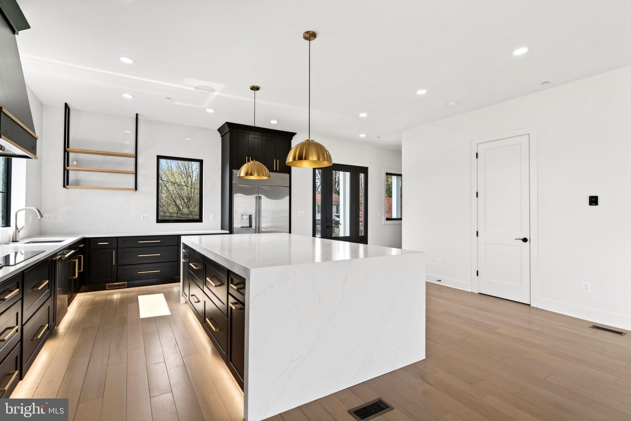 SWAN POINT - Residential