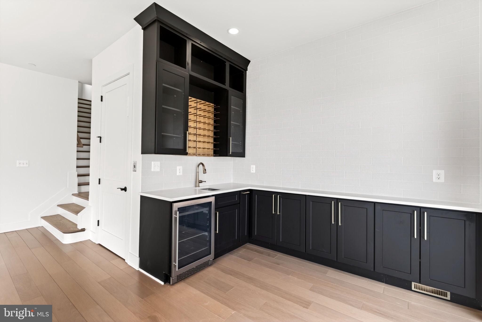 SWAN POINT - Residential