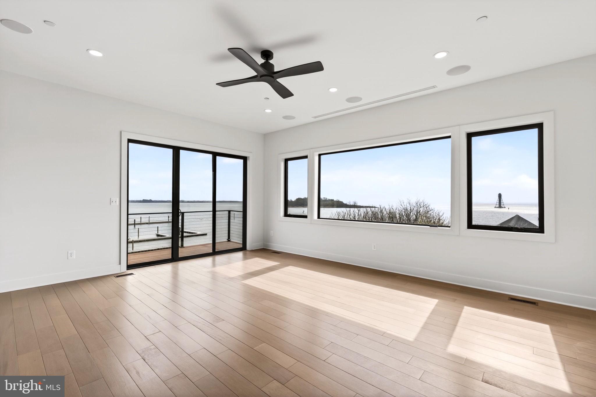 SWAN POINT - Residential