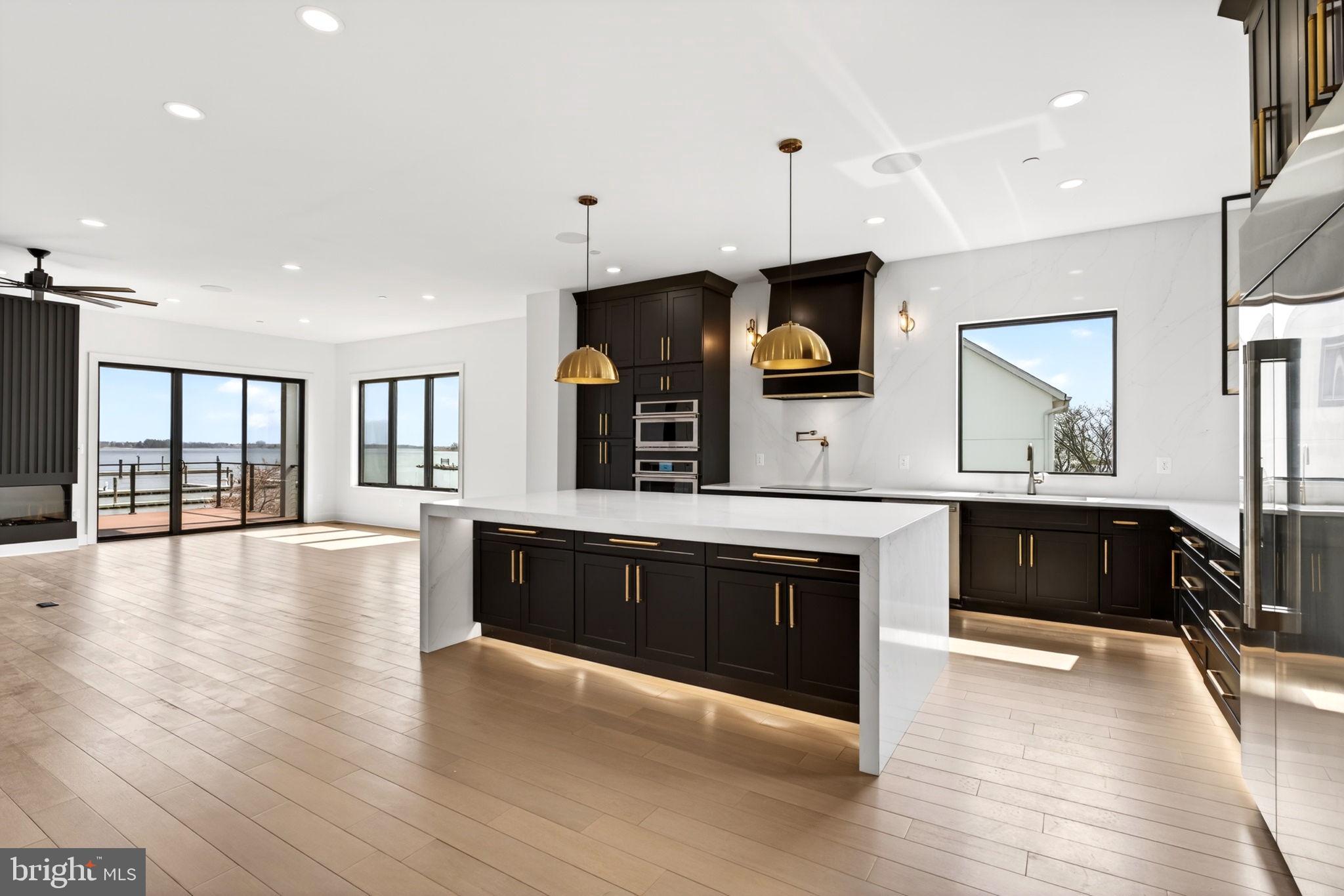 SWAN POINT - Residential