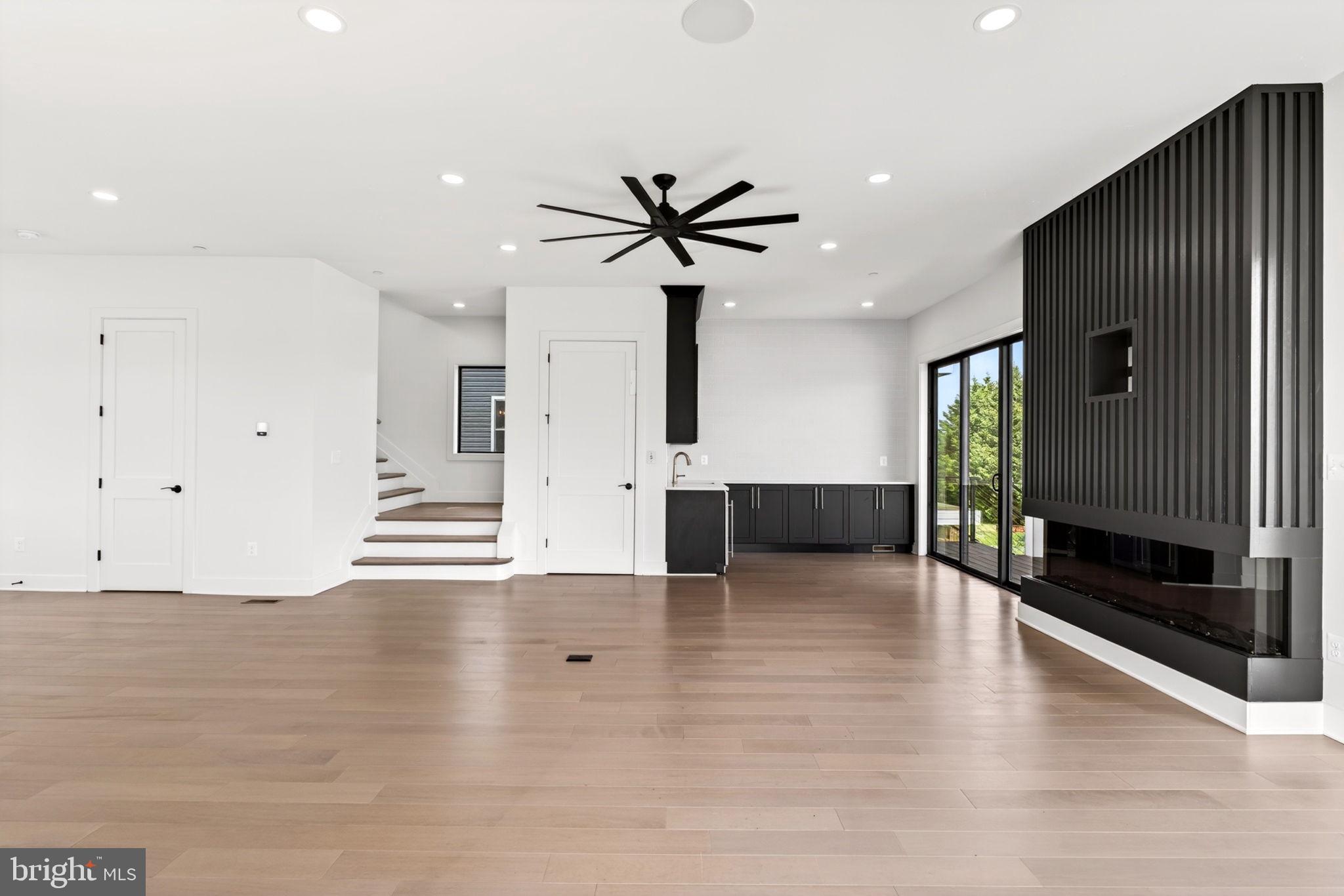 SWAN POINT - Residential