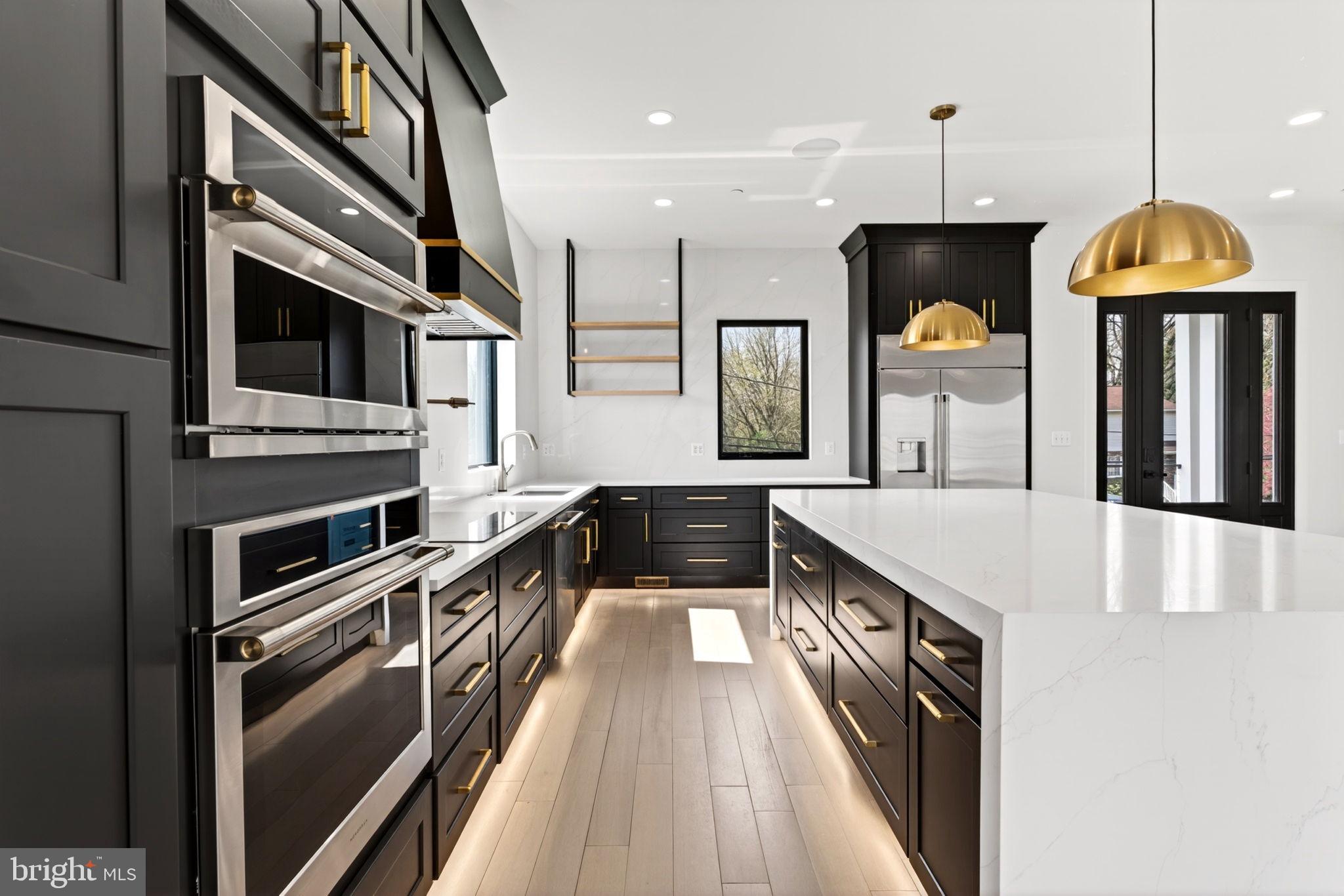 SWAN POINT - Residential