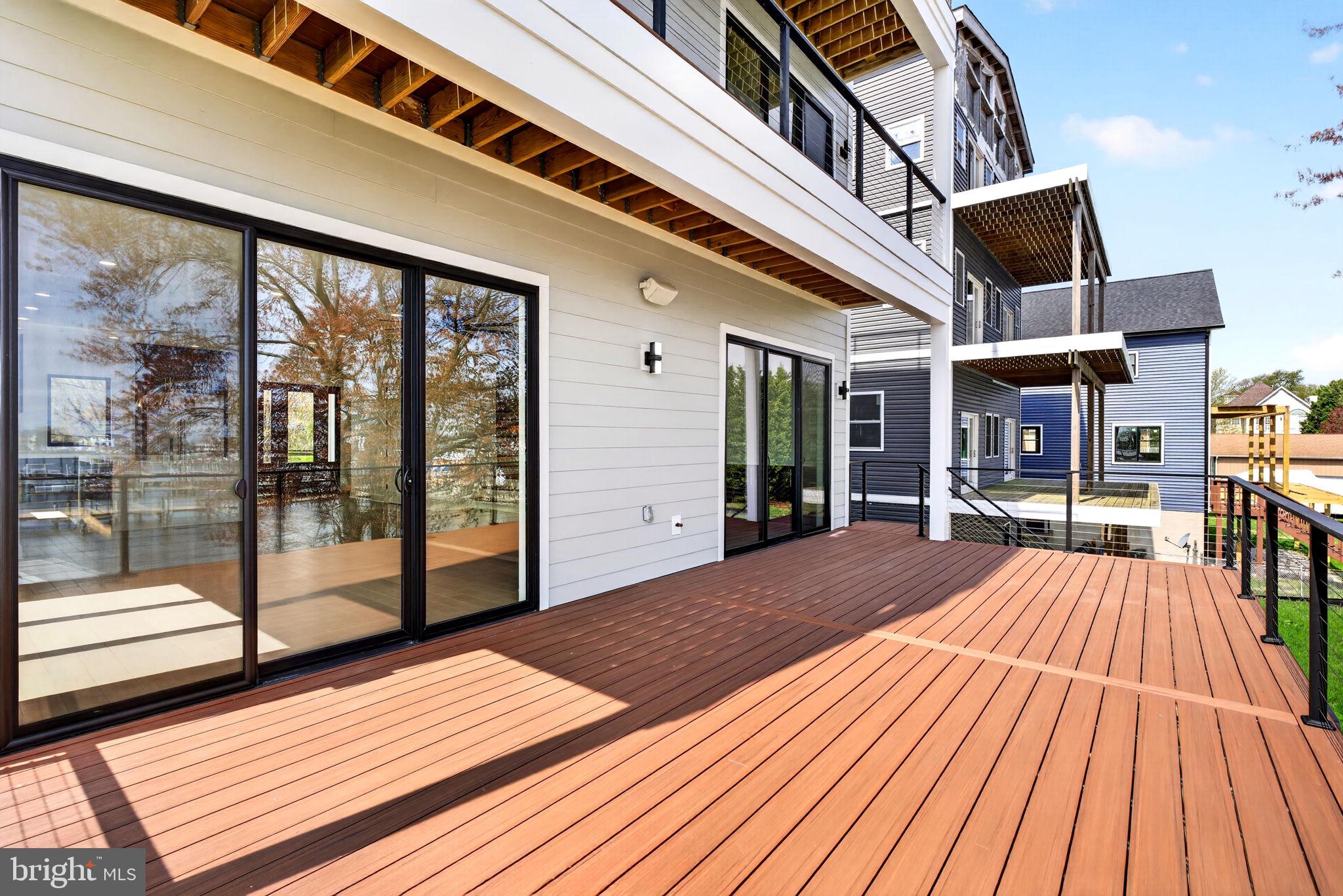 SWAN POINT - Residential