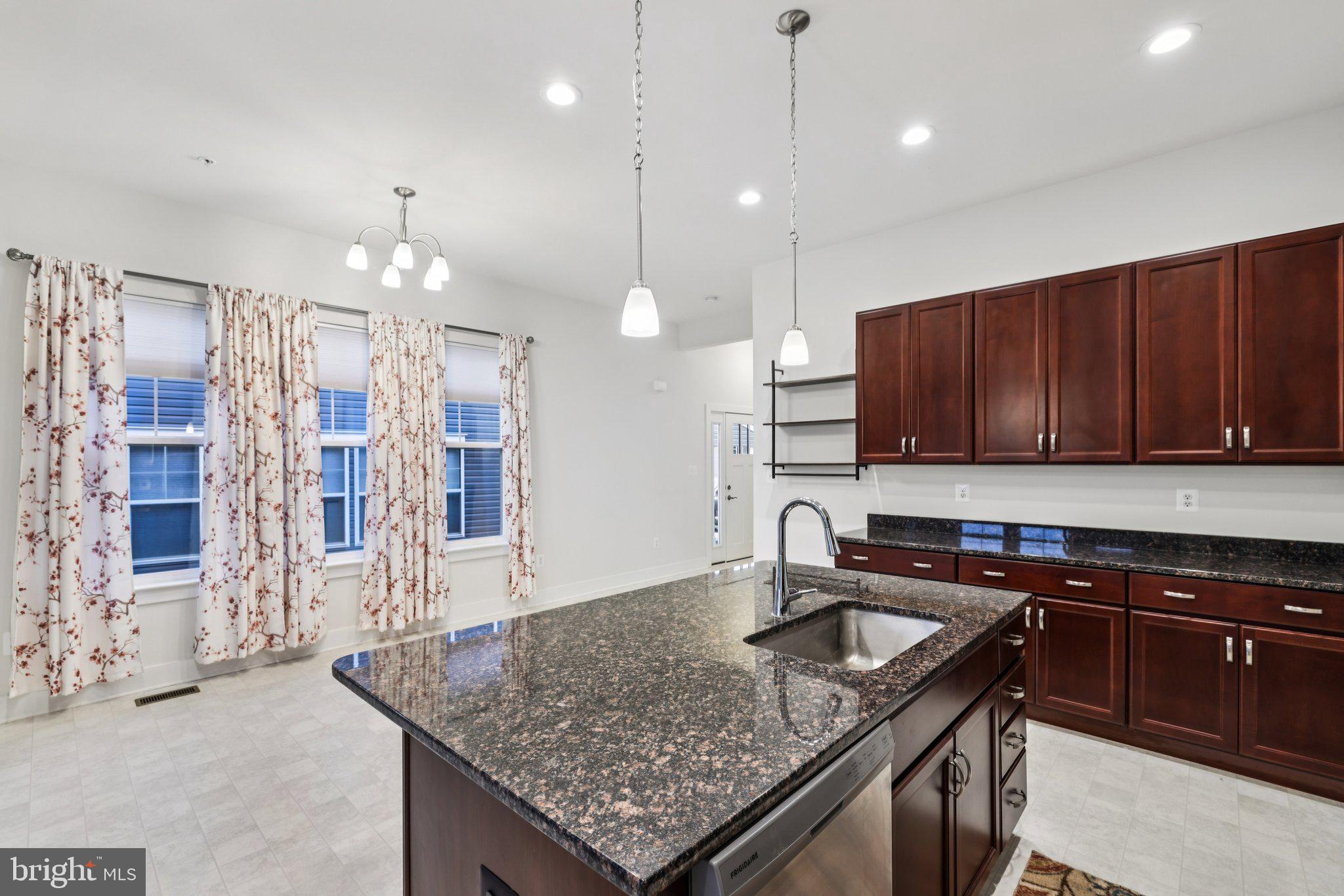 SNADER'S SUMMIT - Residential