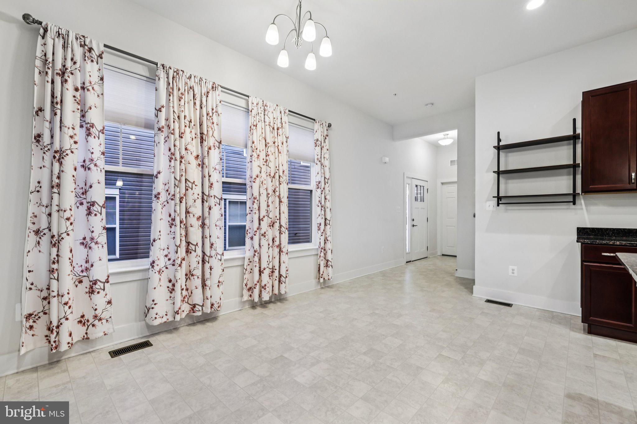 SNADER'S SUMMIT - Residential