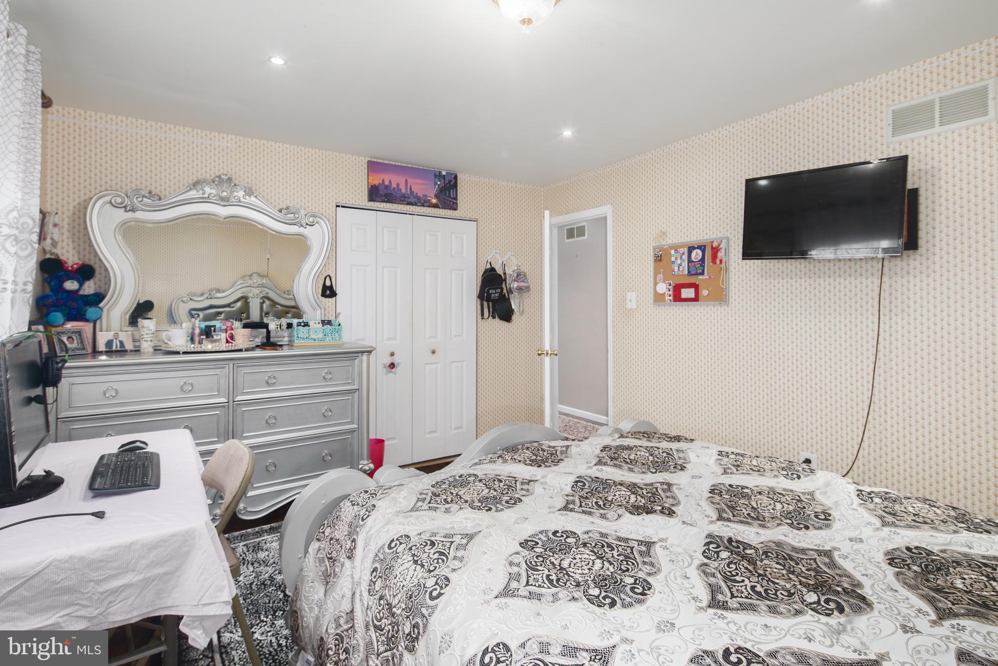 EXECUTIVE PARK - Residential