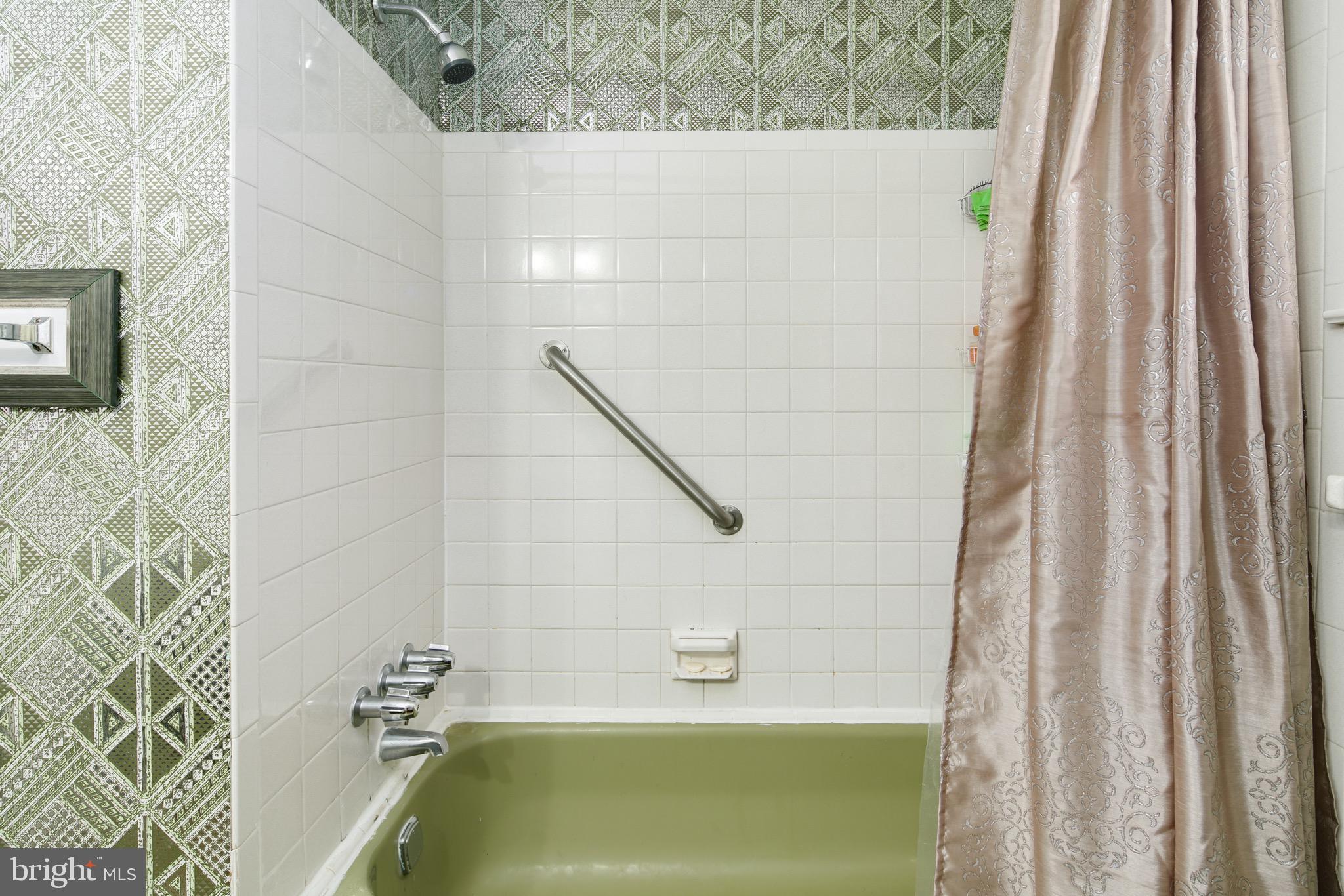 EXECUTIVE PARK - Residential