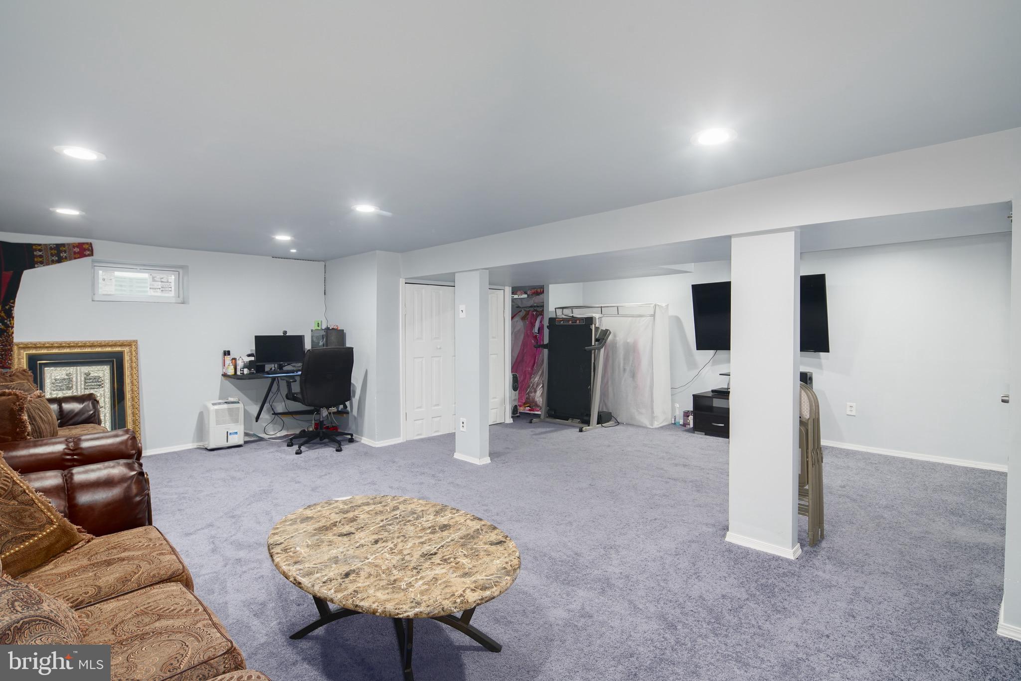 EXECUTIVE PARK - Residential