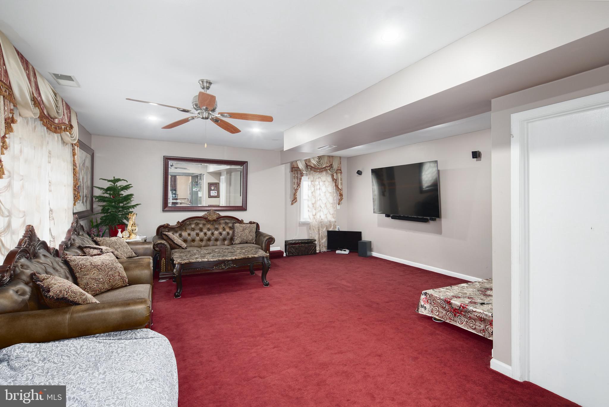 EXECUTIVE PARK - Residential
