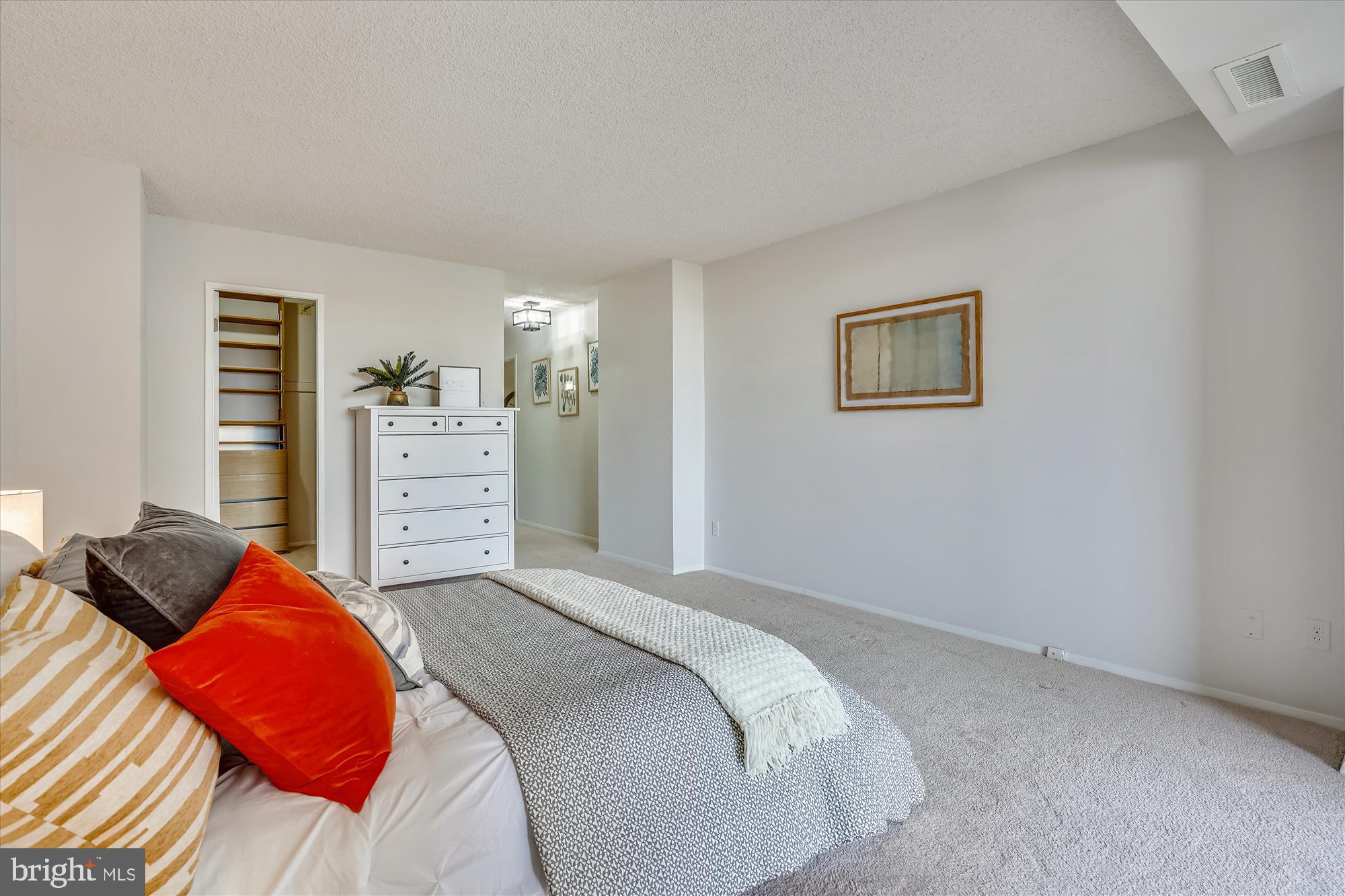 REGENCY AT MCLEAN - Residential