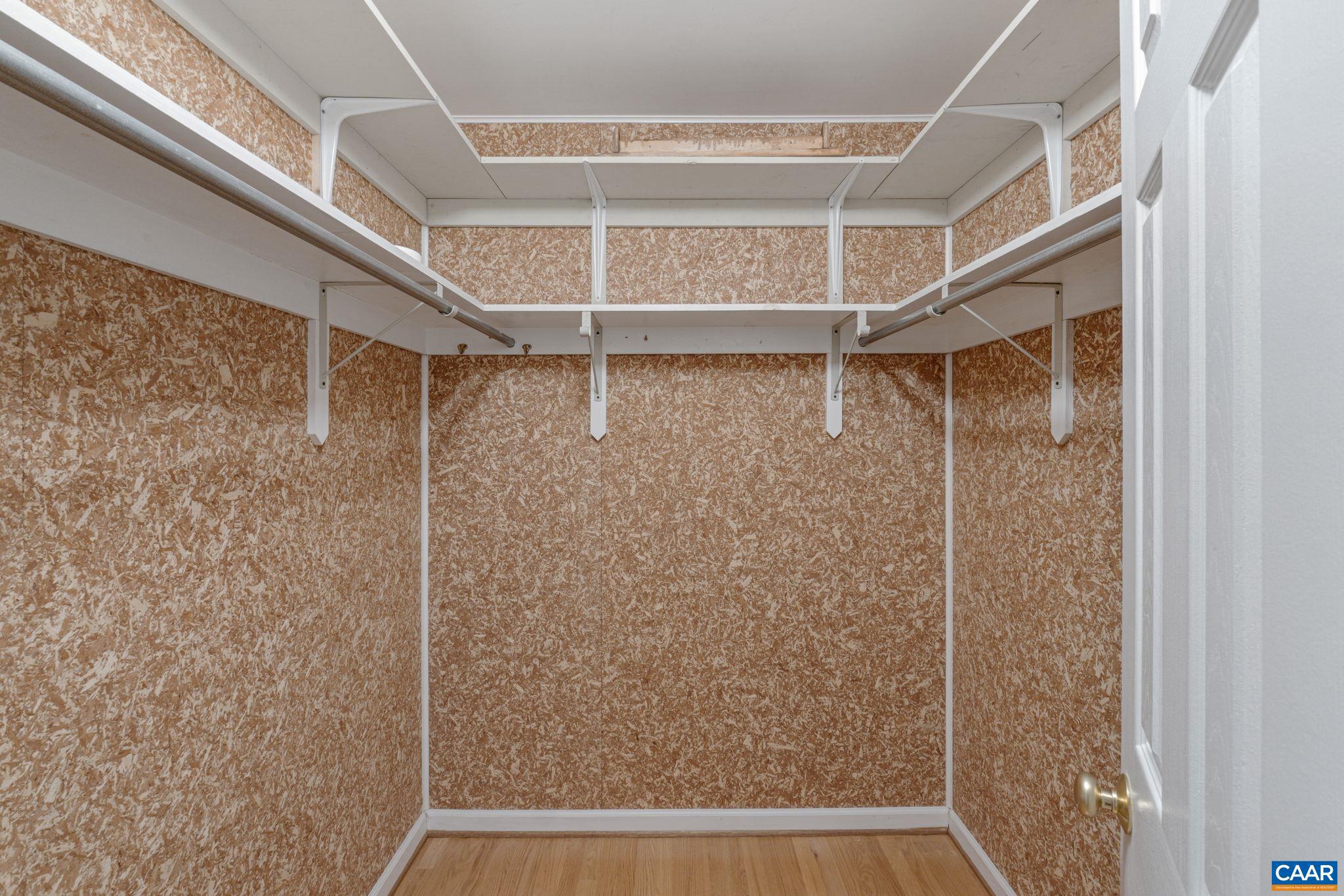 LAKE MONTICELLO - Residential