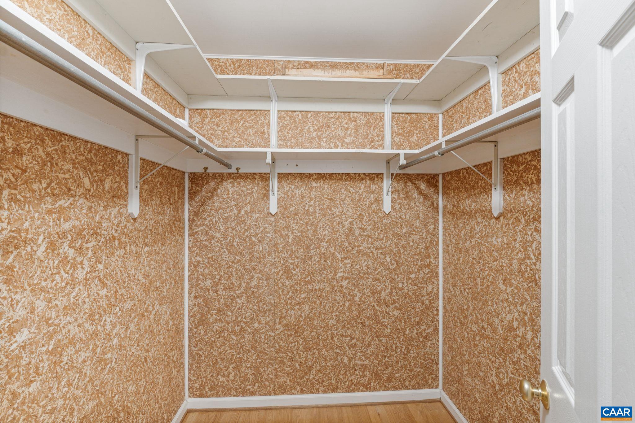 LAKE MONTICELLO - Residential