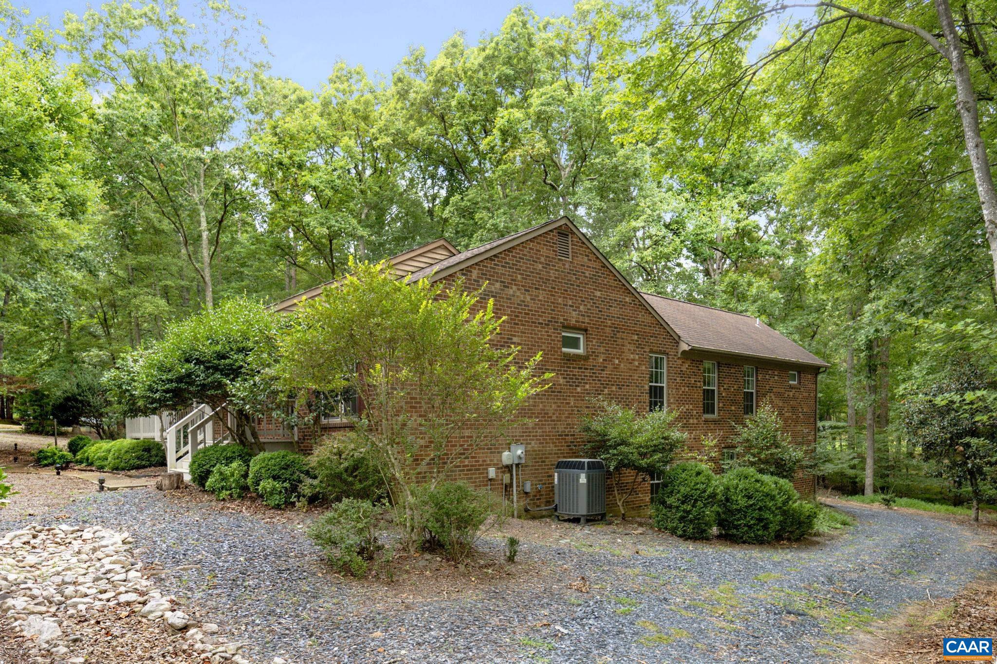 LAKE MONTICELLO - Residential