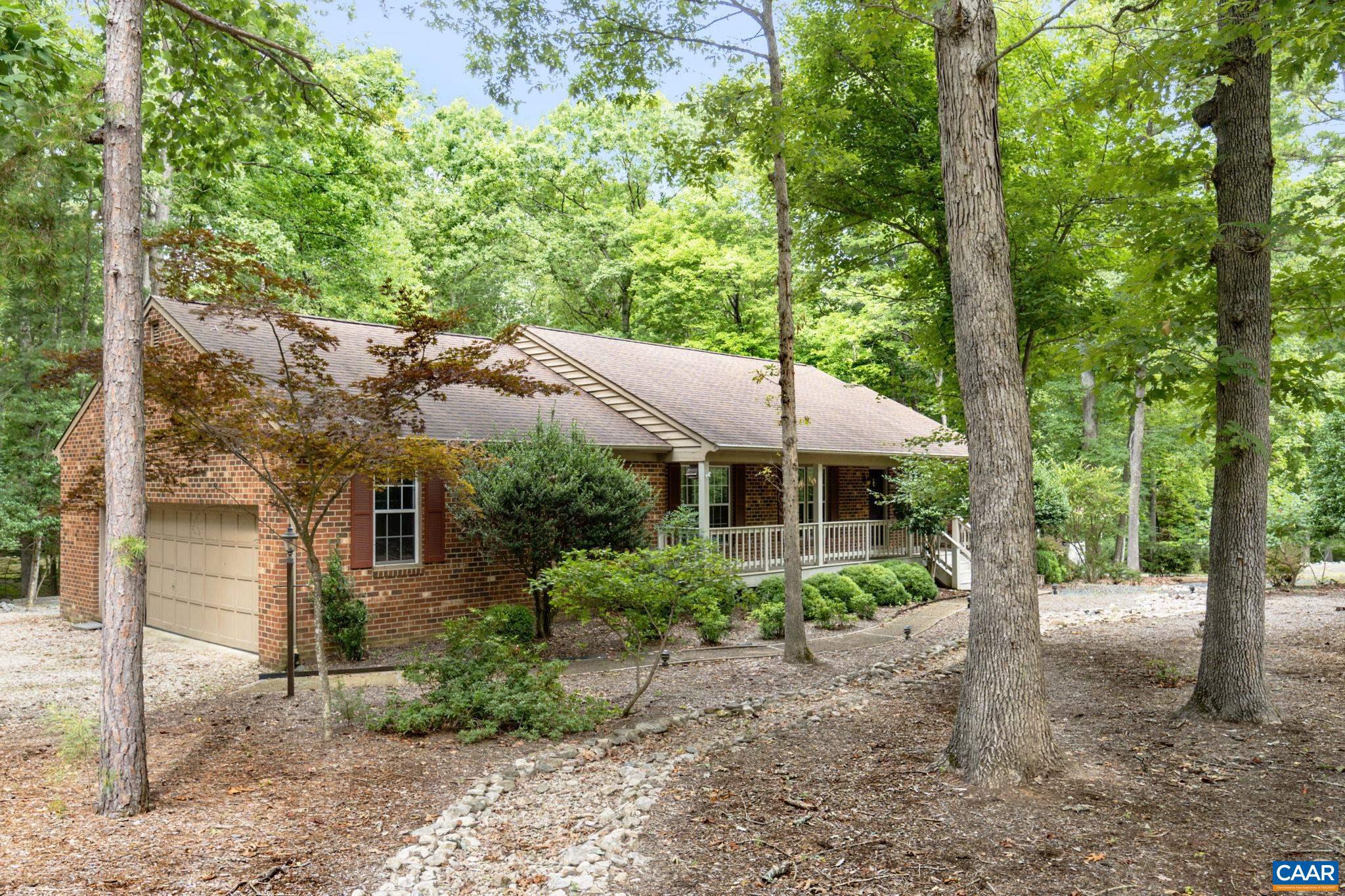 LAKE MONTICELLO - Residential