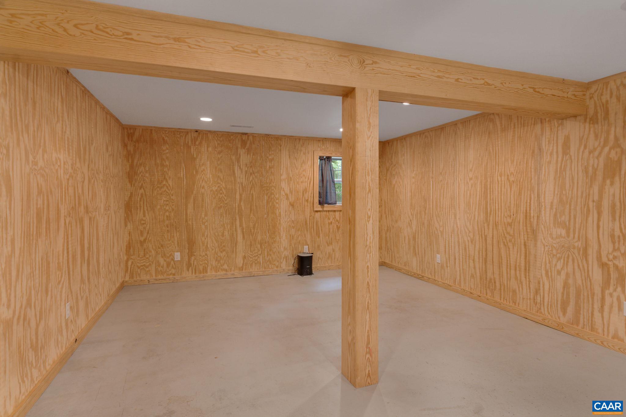 LAKE MONTICELLO - Residential