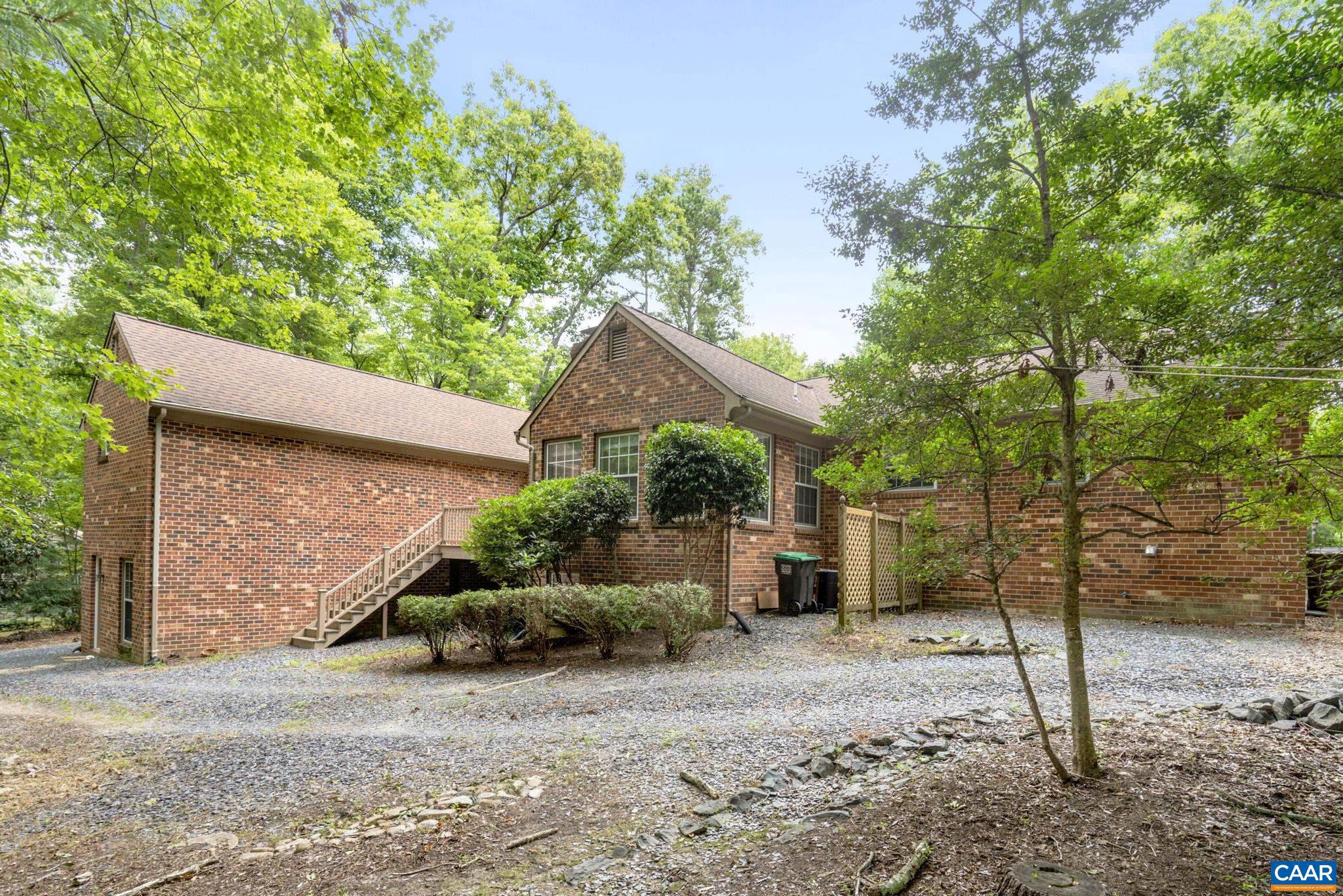 LAKE MONTICELLO - Residential