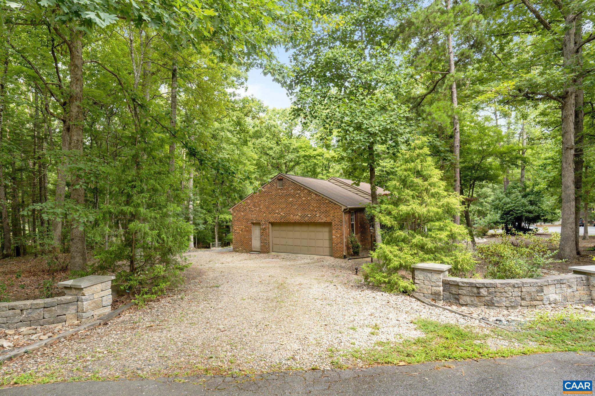 LAKE MONTICELLO - Residential