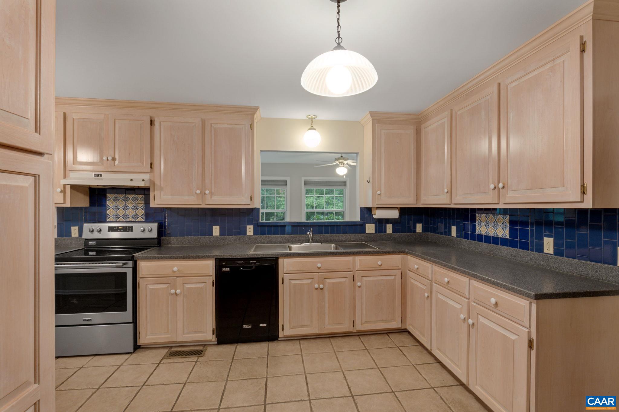 LAKE MONTICELLO - Residential