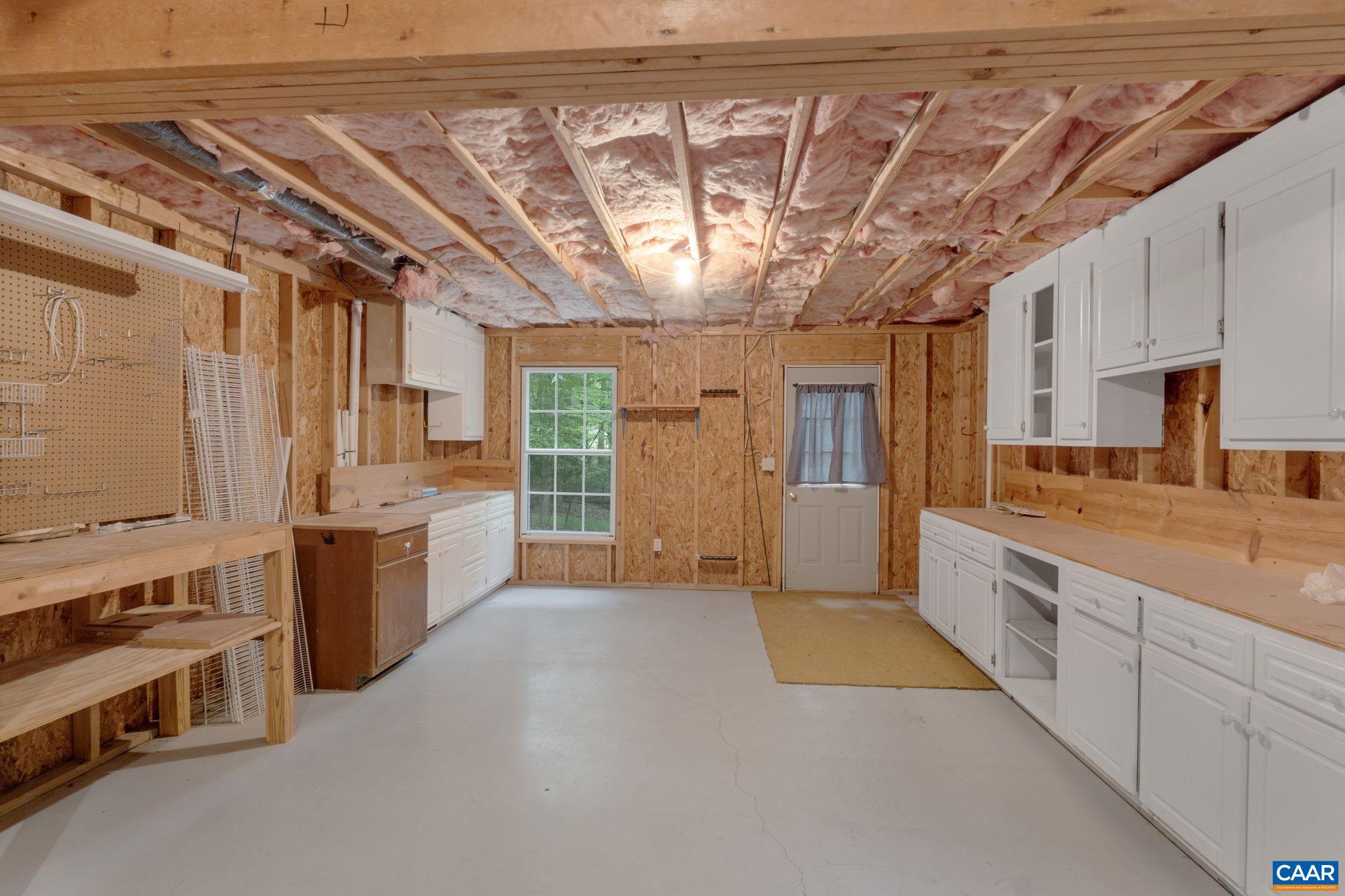 LAKE MONTICELLO - Residential