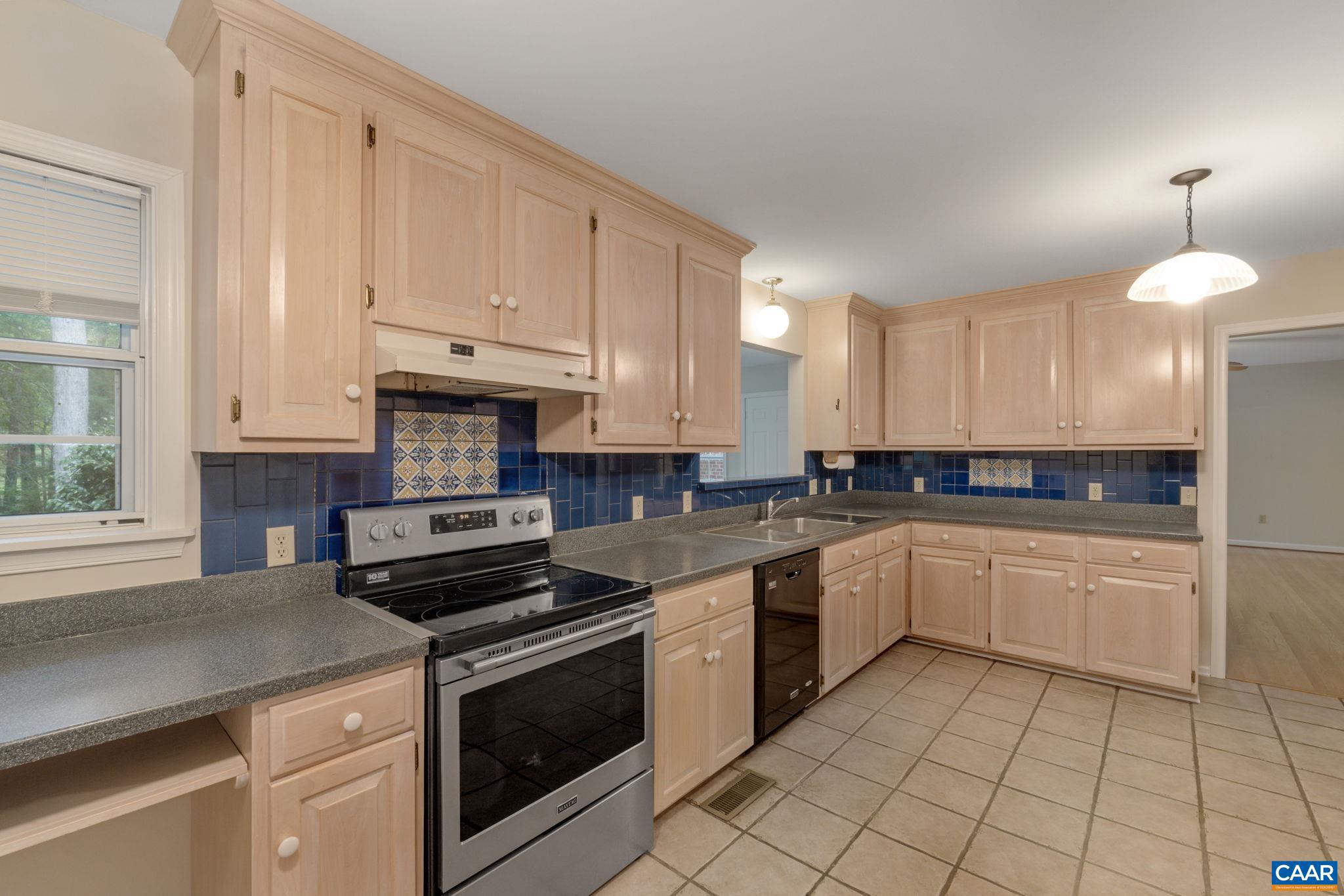 LAKE MONTICELLO - Residential