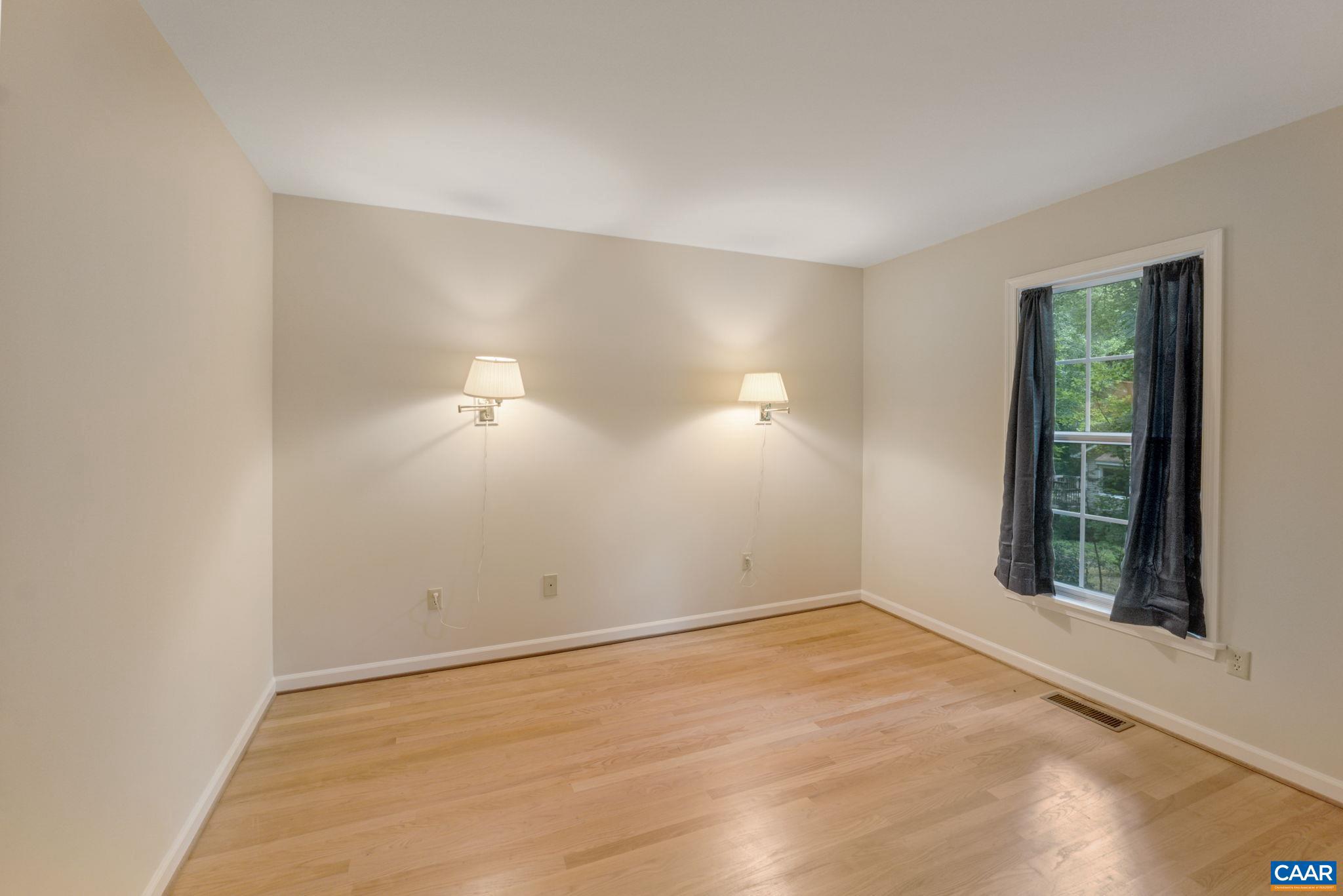 LAKE MONTICELLO - Residential