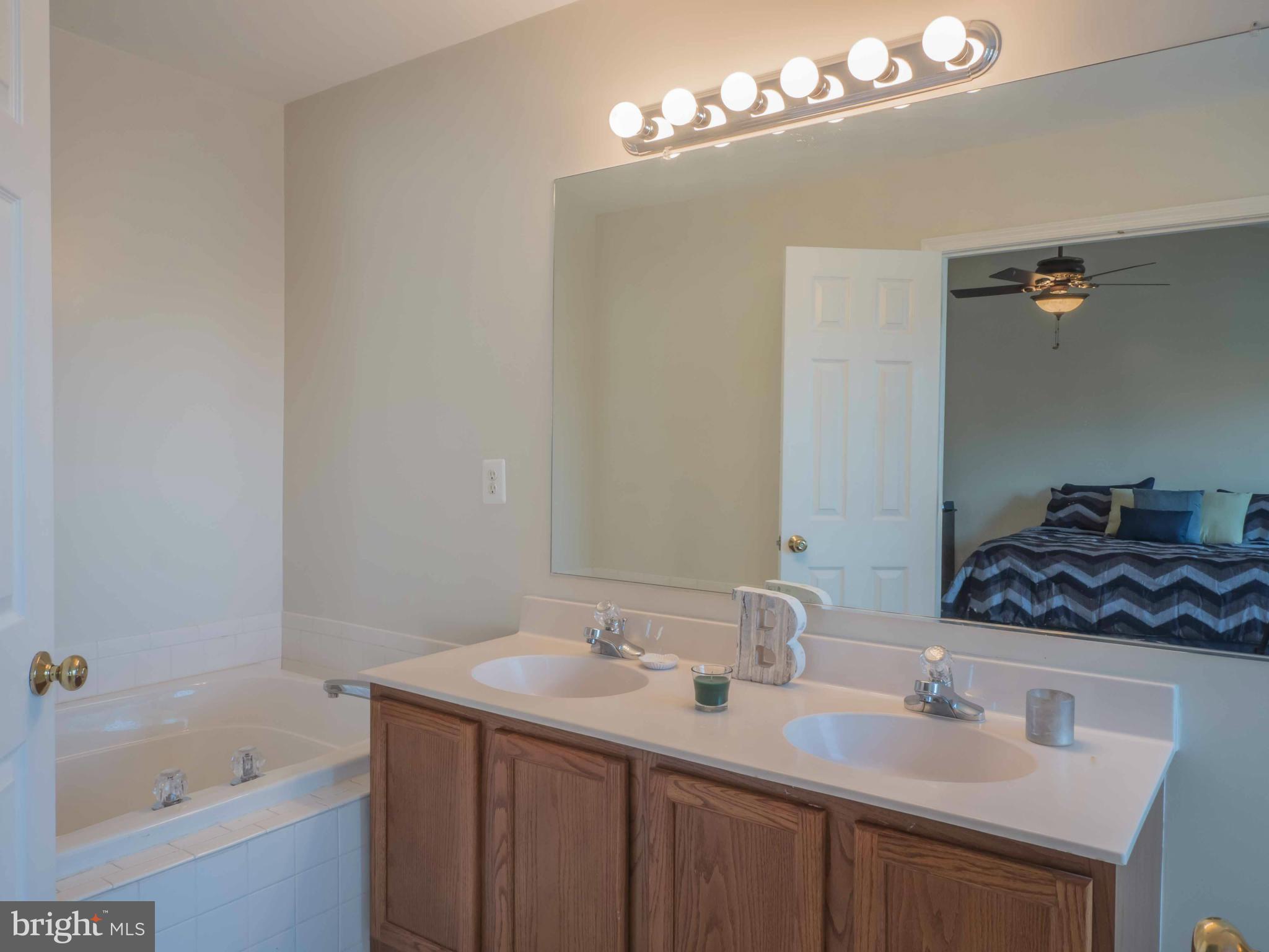 FOXCHASE - Residential