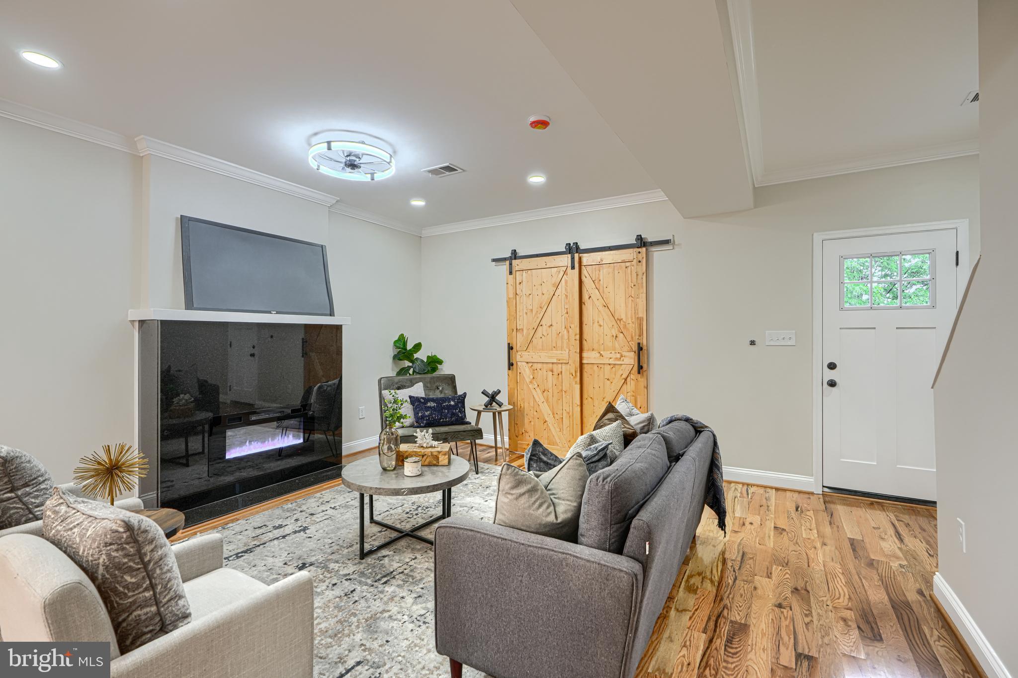 WAVERLY - Residential