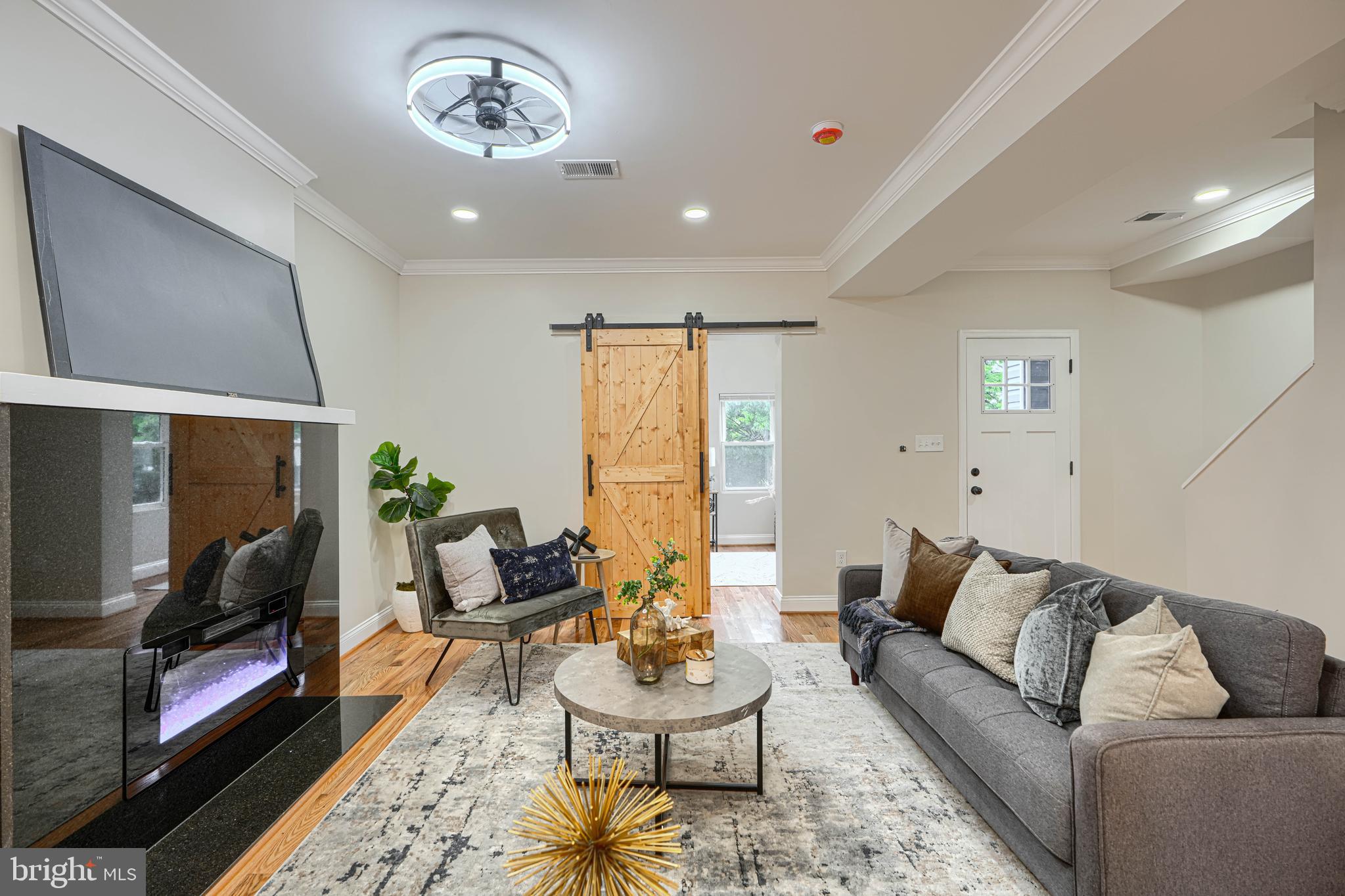 WAVERLY - Residential