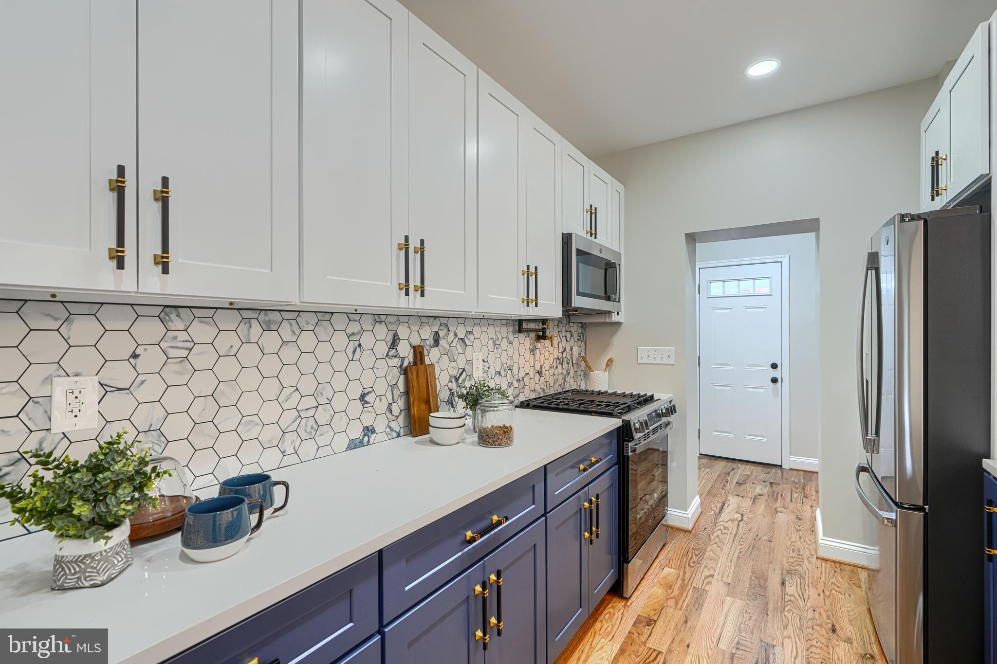 WAVERLY - Residential