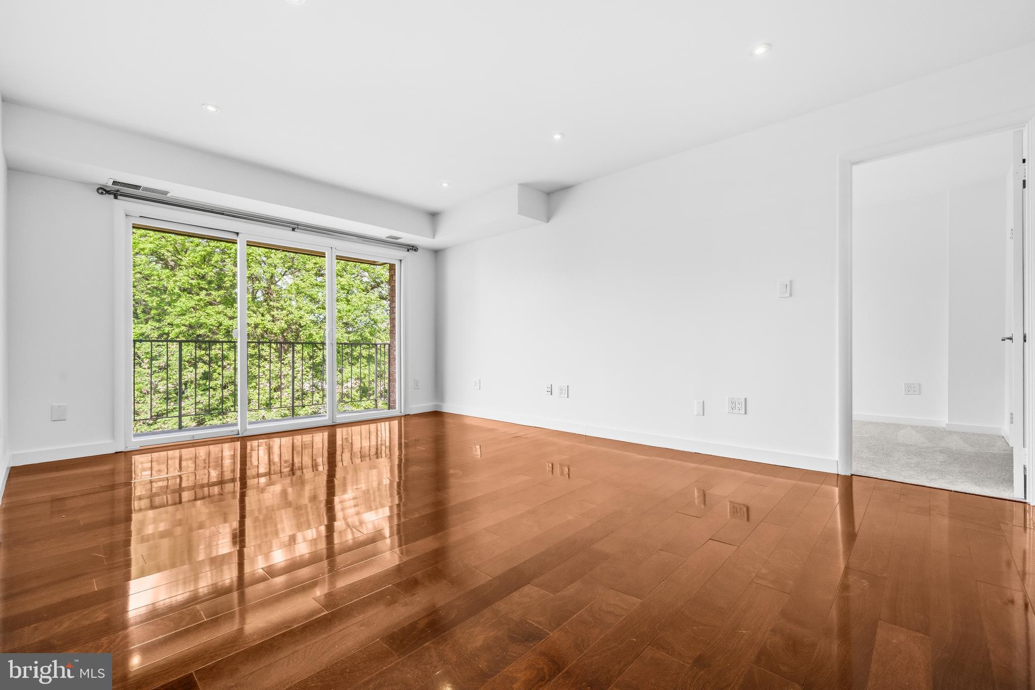 WALNUT GROVE - Residential