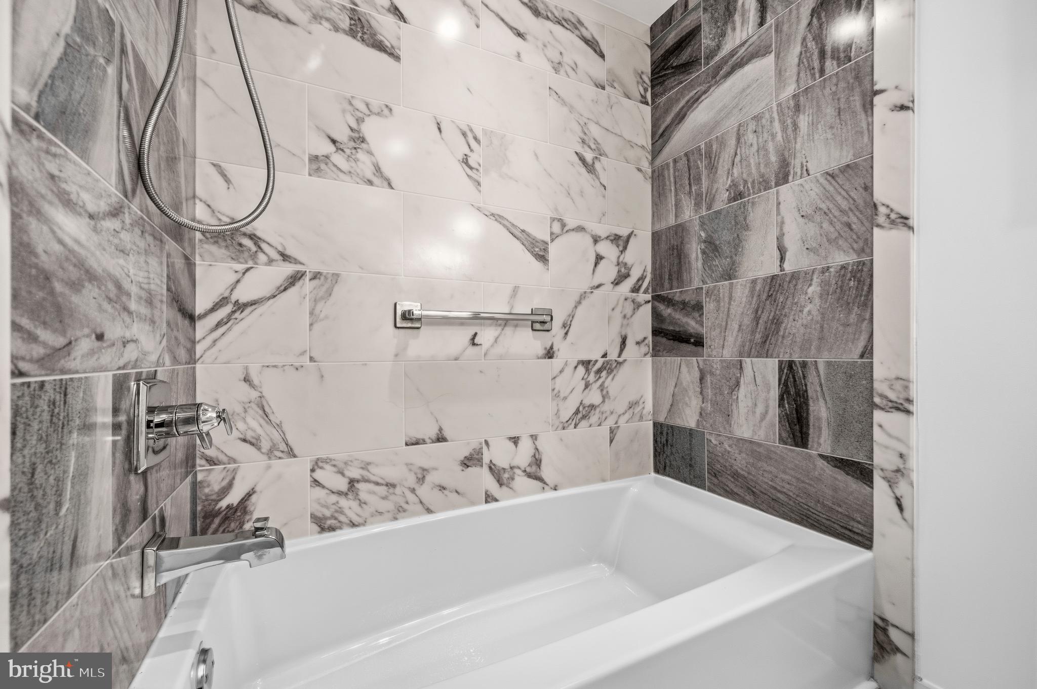 WALNUT GROVE - Residential