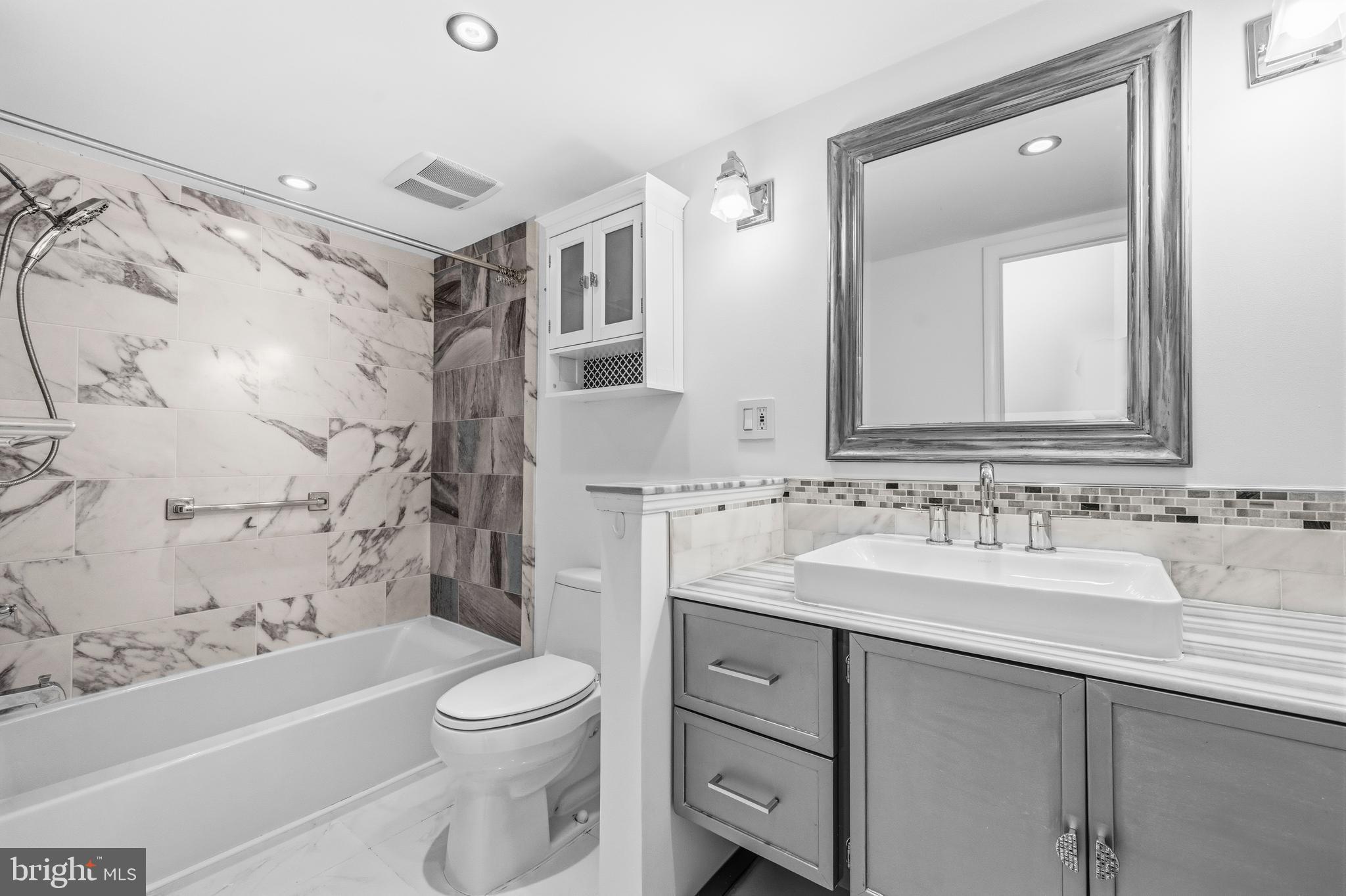 WALNUT GROVE - Residential