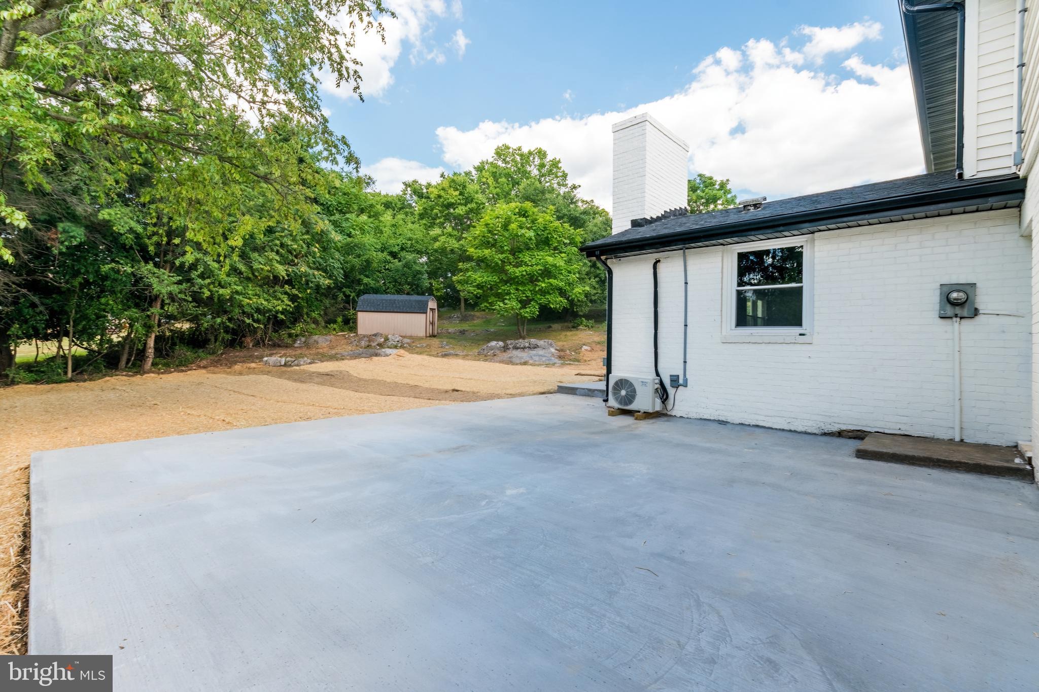 MEADOWBROOK - Residential